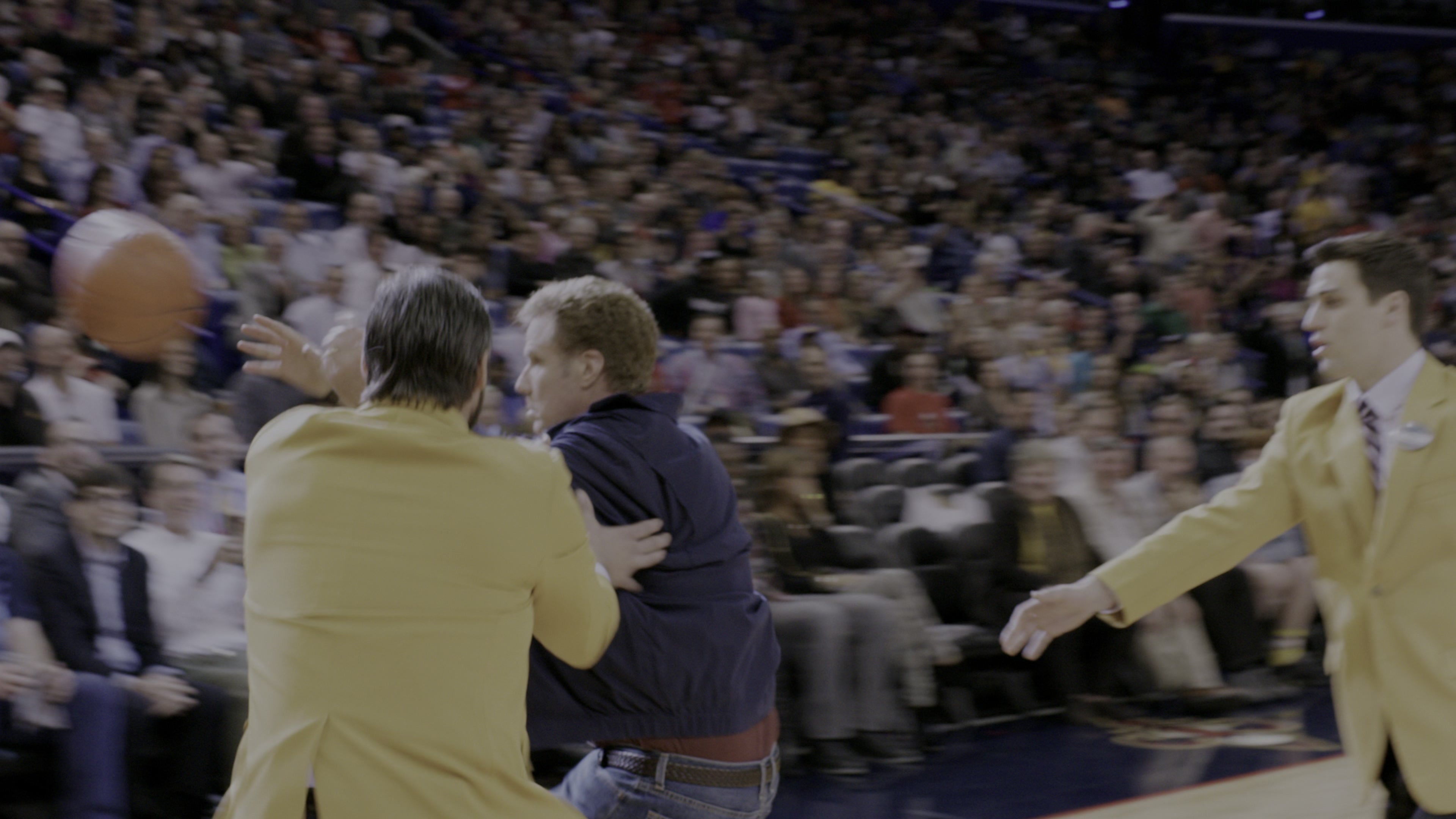 Daddy's Home (2015), wide, 1.78:1 — film still