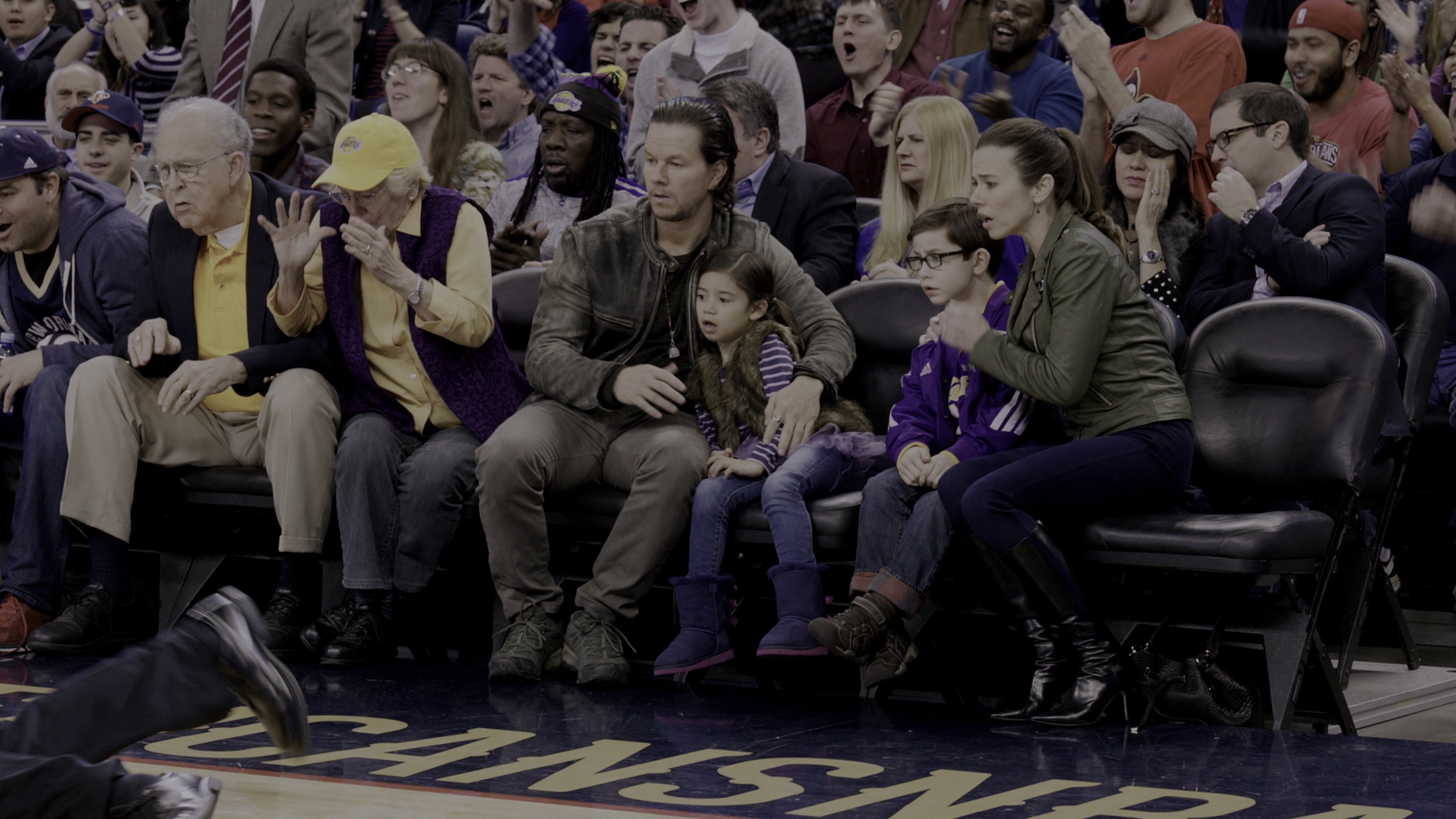 Daddy's Home (2015), wide, 1.78:1 — film still