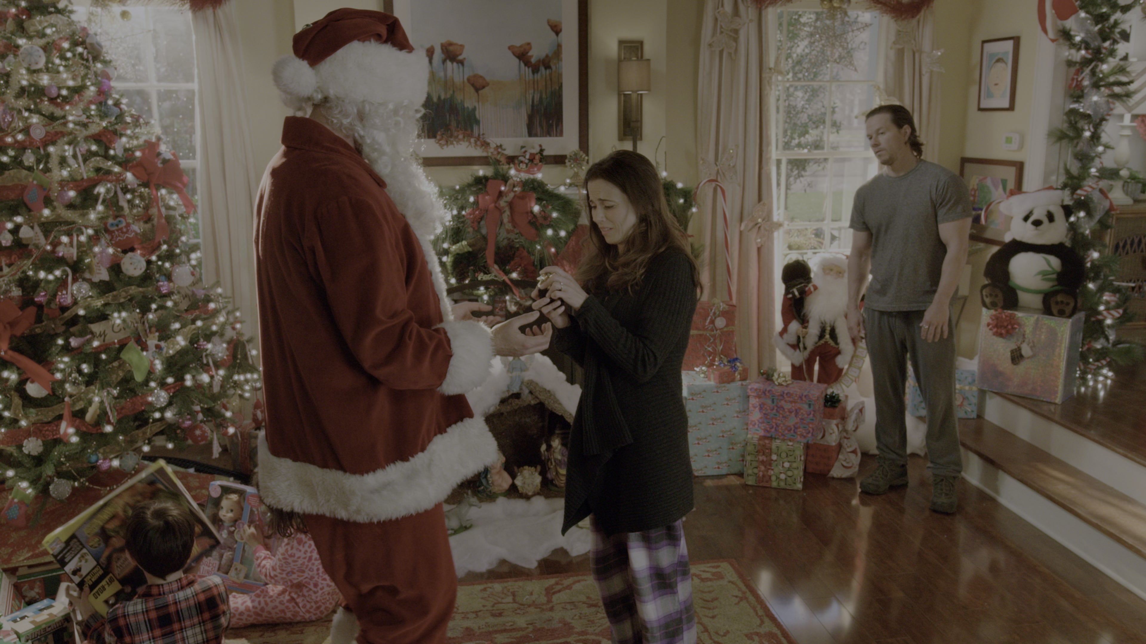 Daddy's Home (2015), wide, 1.78:1 — film still