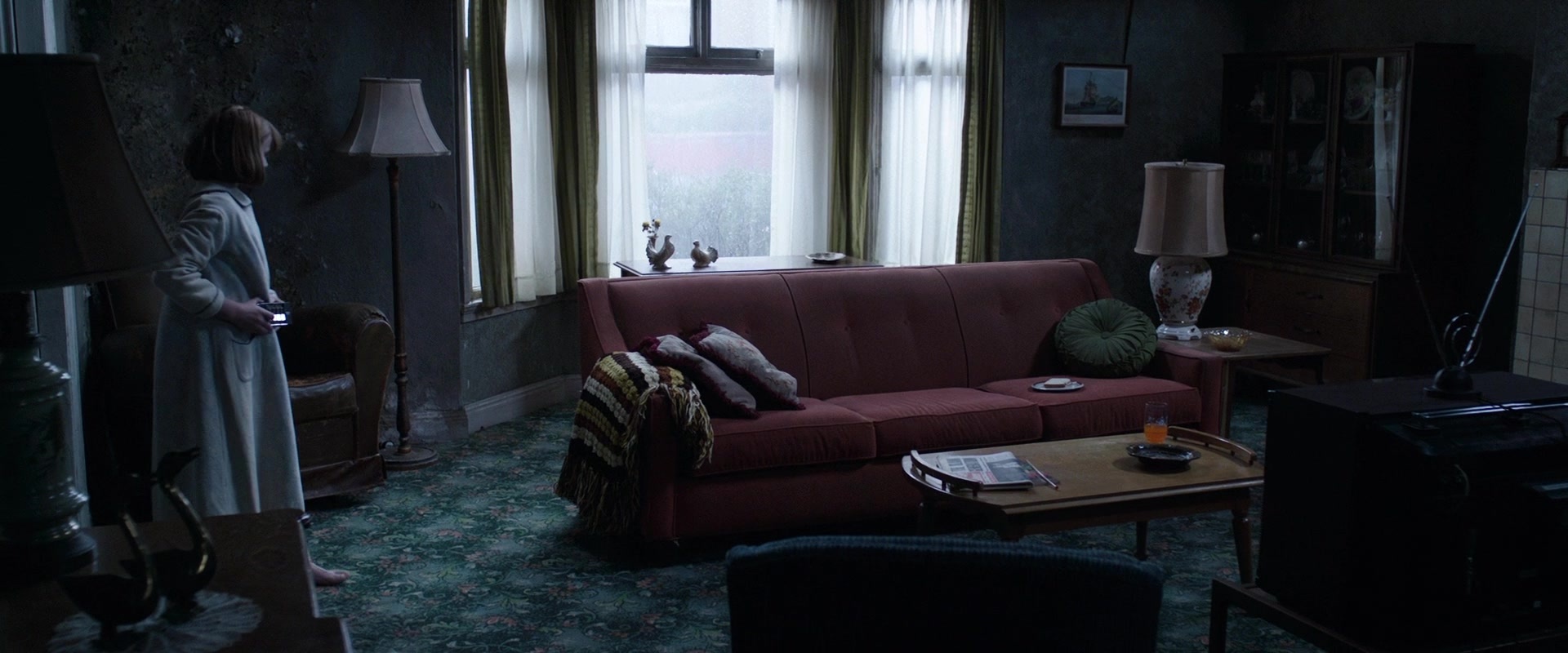 The Conjuring 2 (2016), wide, 2.40:1 — film still