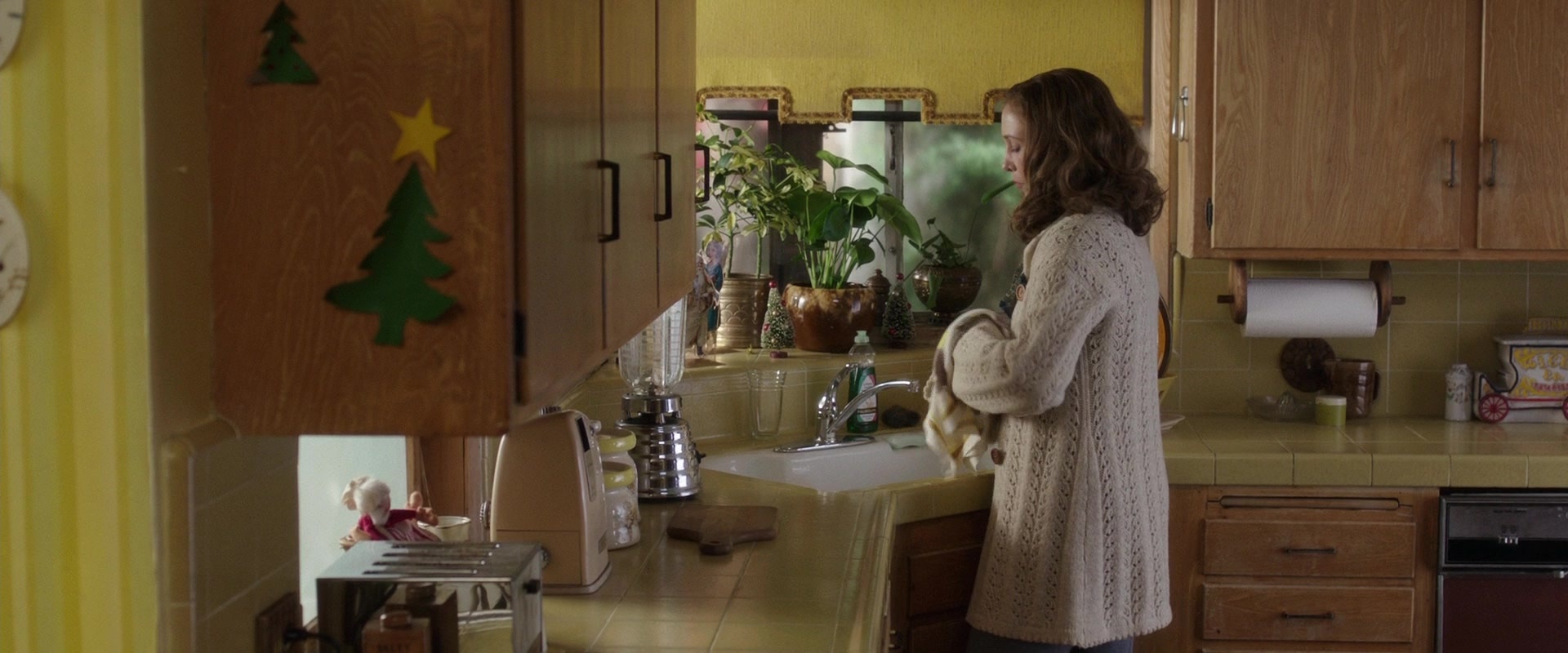 The Conjuring 2 (2016), wide, 2.40:1 — film still