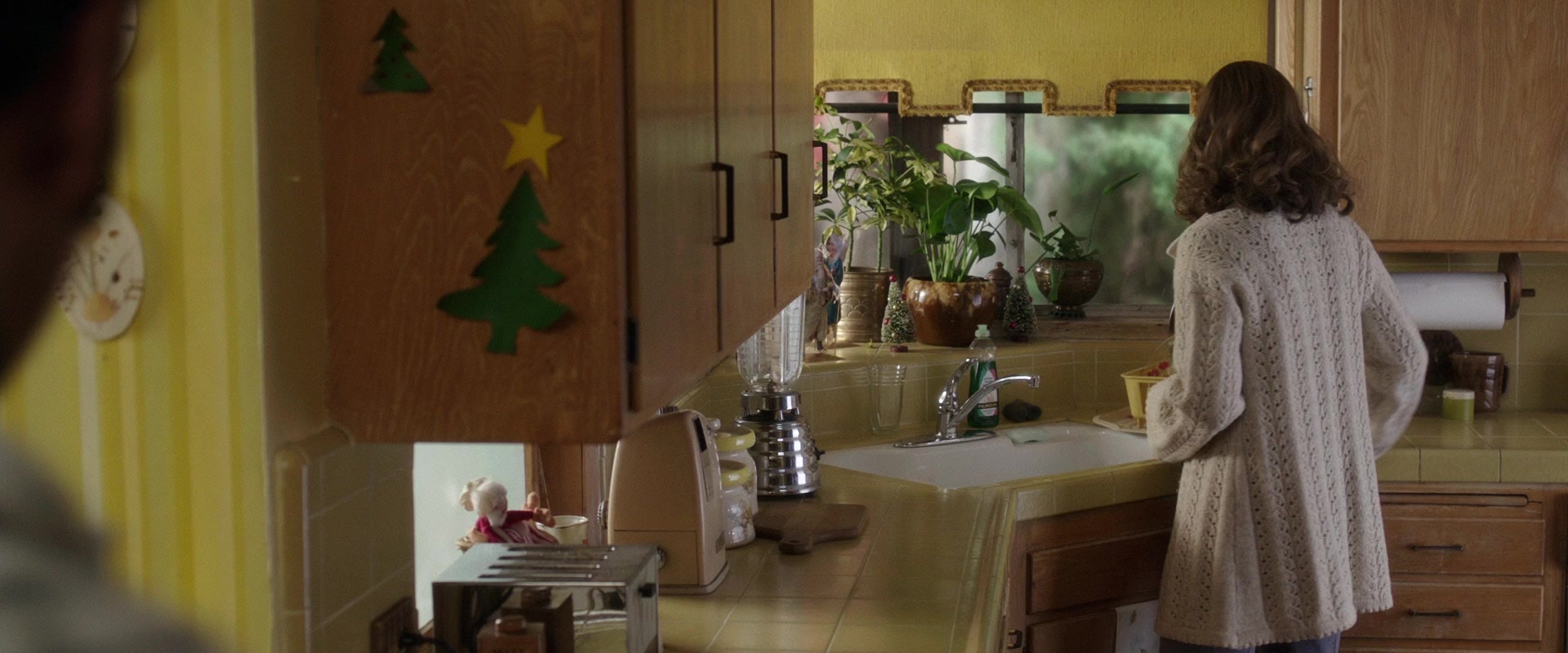 The Conjuring 2 (2016), wide, 2.40:1 — film still