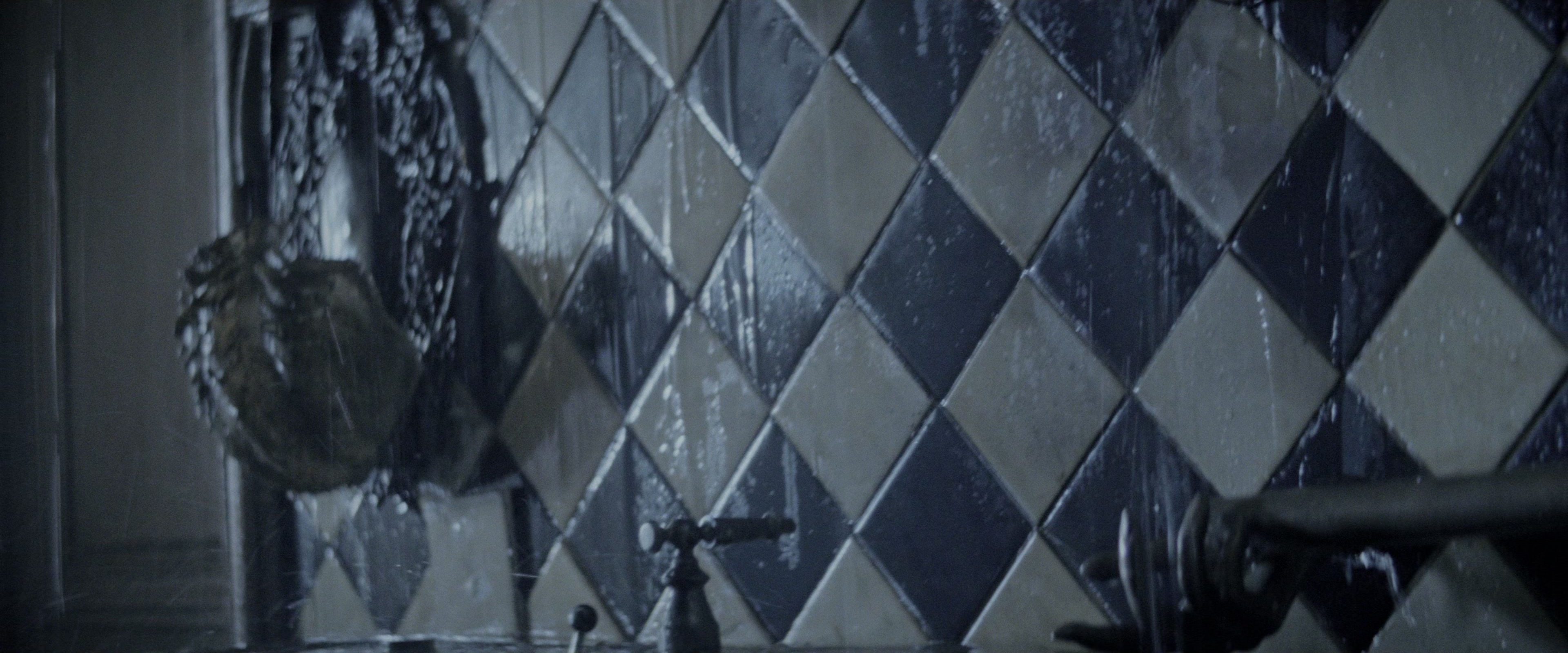 Blade Runner (1982), wide, 2.40:1 — film still
