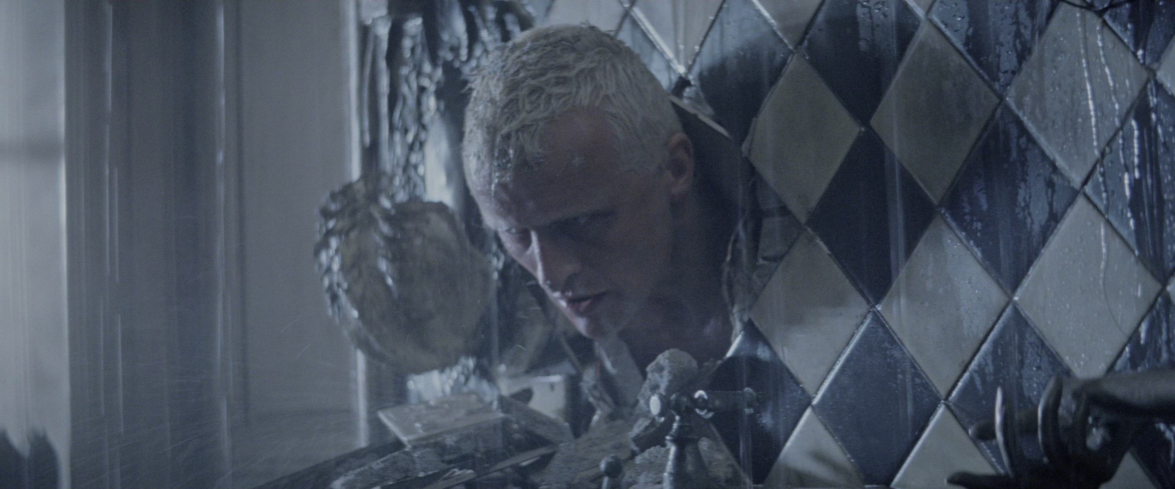 Blade Runner (1982), wide, 2.40:1 — film still