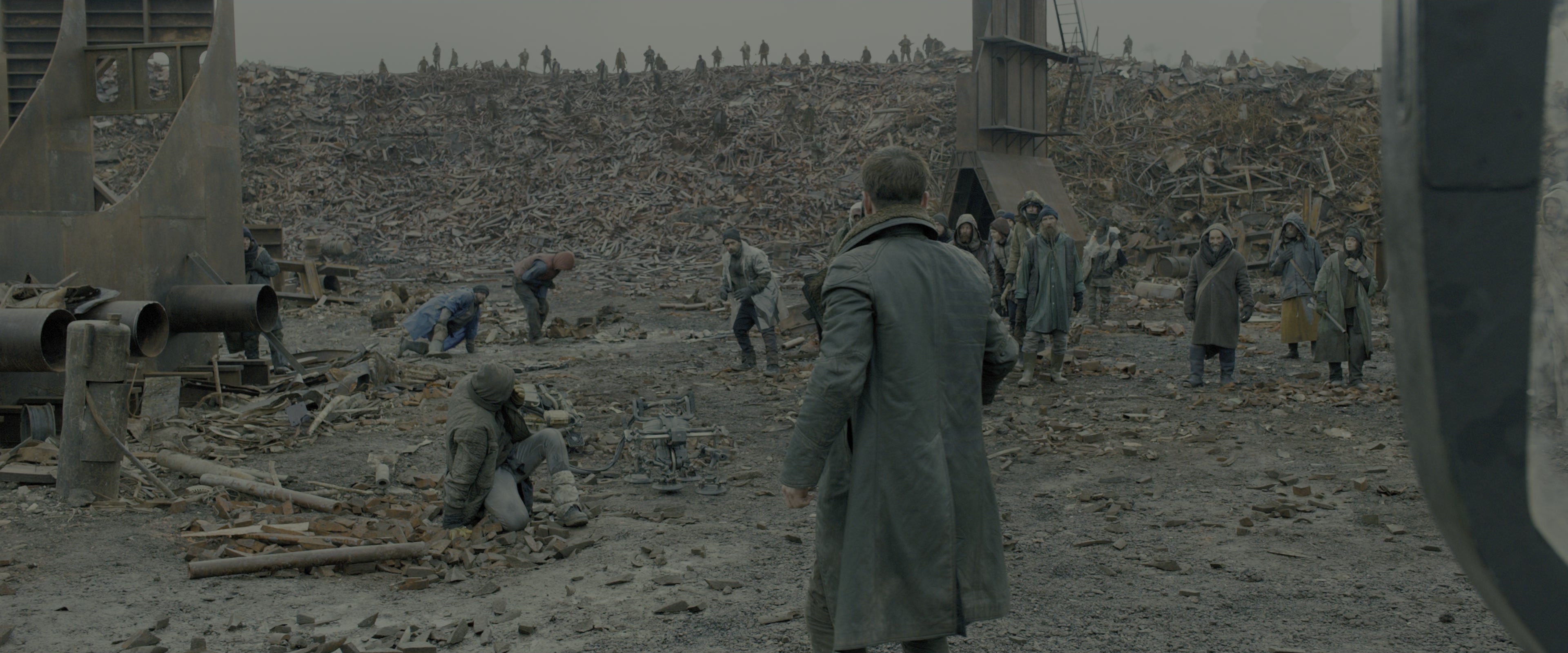 Blade Runner 2049 (2017), wide, 2.40:1 — film still