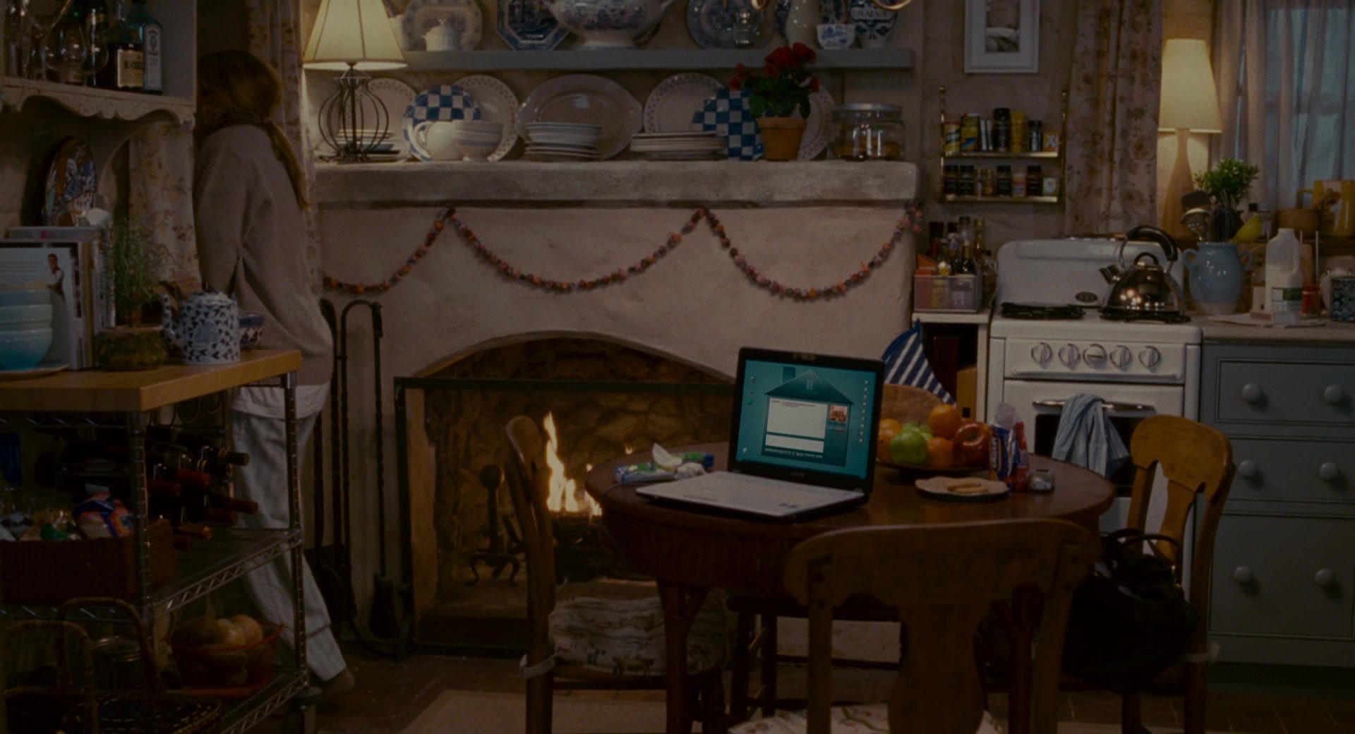 The Holiday (2006), wide, 1.85:1 — film still