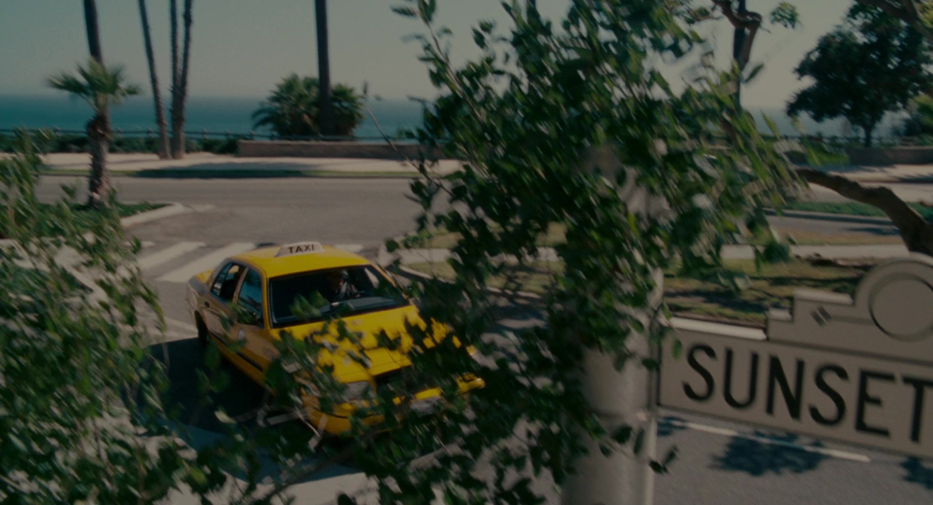 The Holiday (2006), wide, 1.85:1 — film still