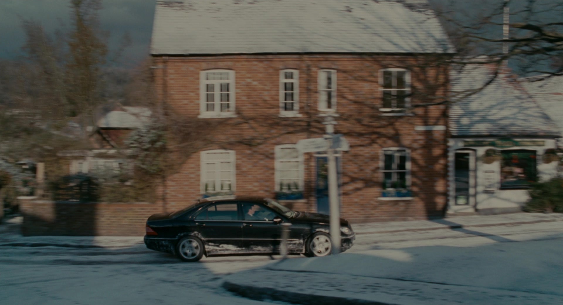 The Holiday (2006), wide, 1.85:1 — film still