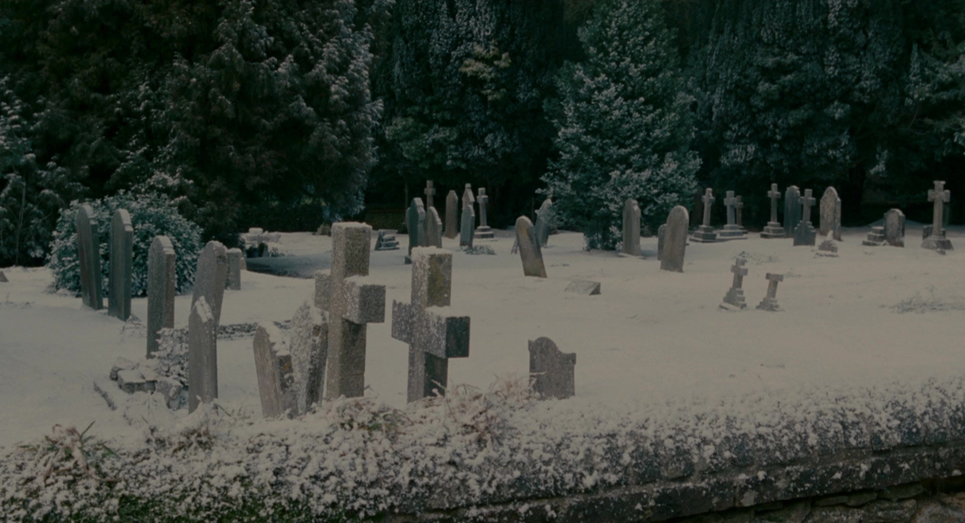 The Holiday (2006), wide, 1.85:1 — film still