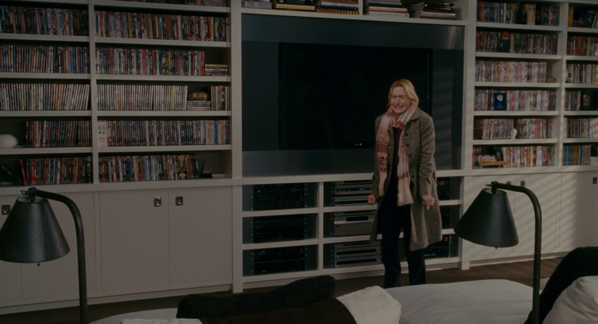 The Holiday (2006), wide, 1.85:1 — film still