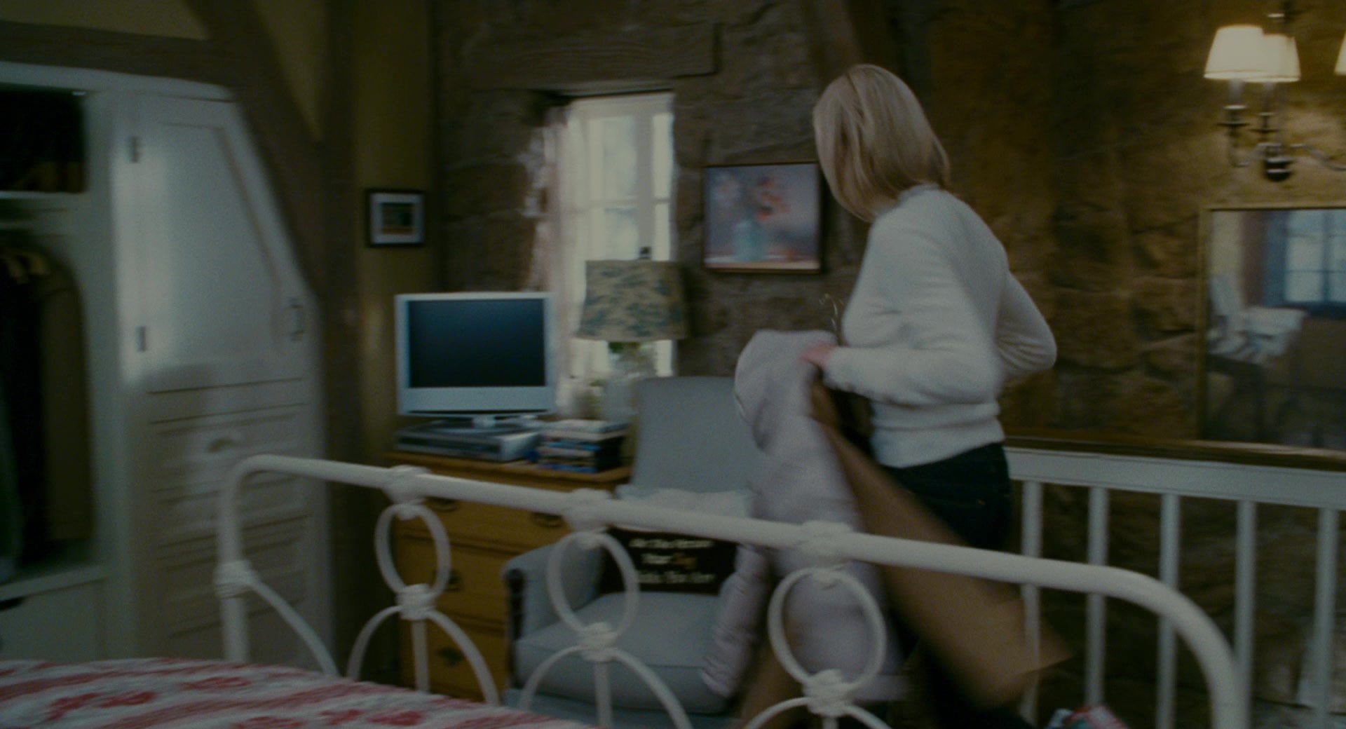The Holiday (2006), wide, 1.85:1 — film still