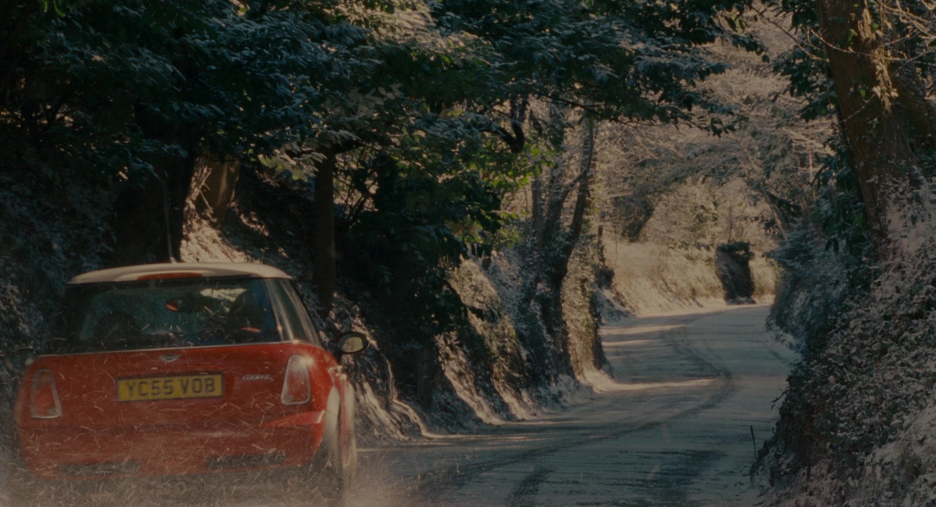 The Holiday (2006), wide, 1.85:1 — film still