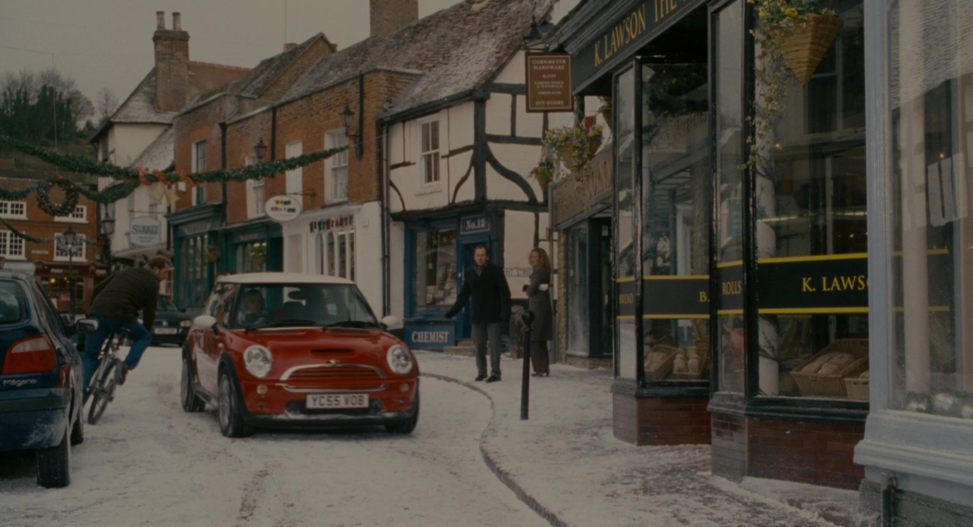 The Holiday (2006), wide, 1.85:1 — film still
