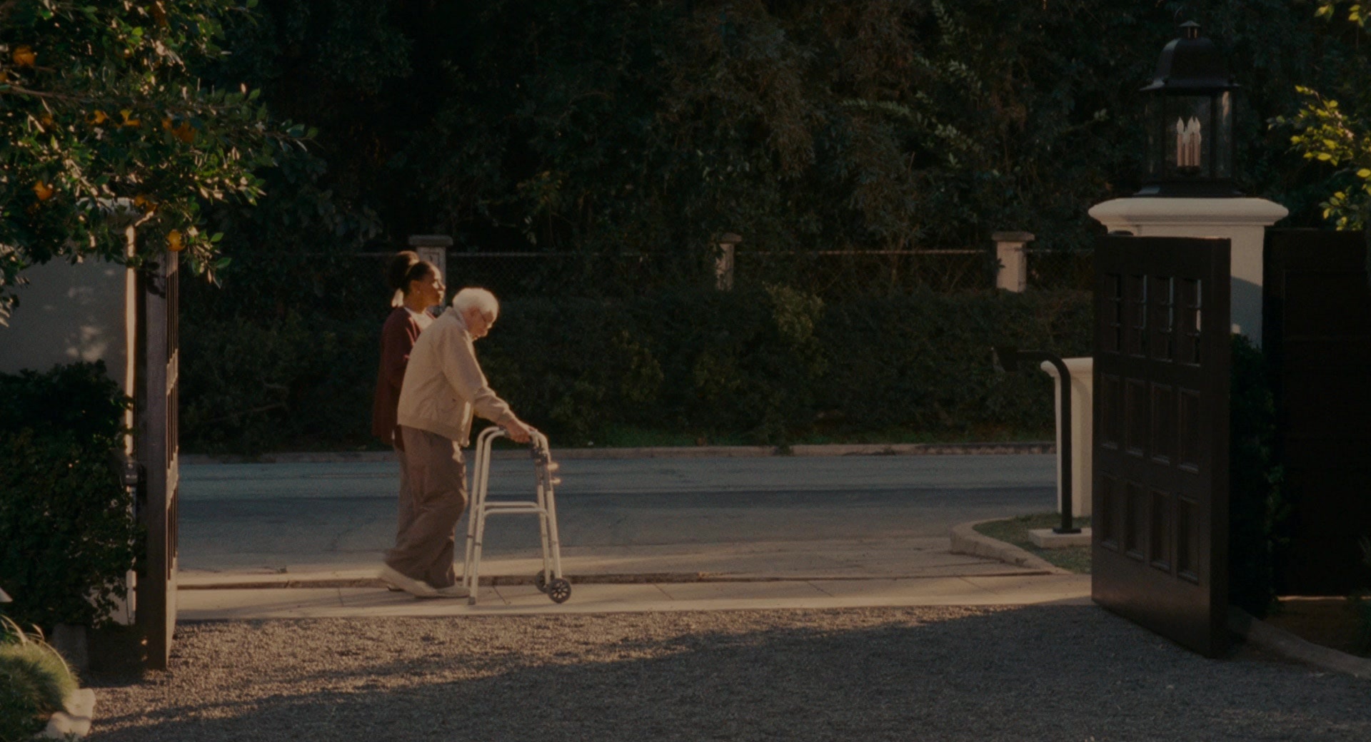 The Holiday (2006), wide, 1.85:1 — film still