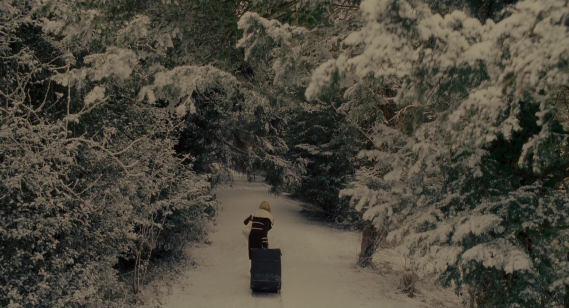 The Holiday (2006), wide, 1.85:1 — film still