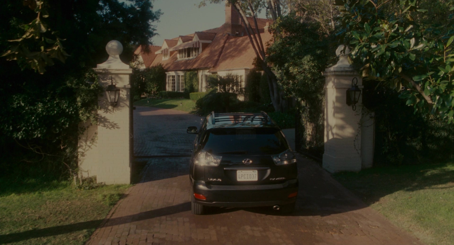 The Holiday (2006), wide, 1.85:1 — film still