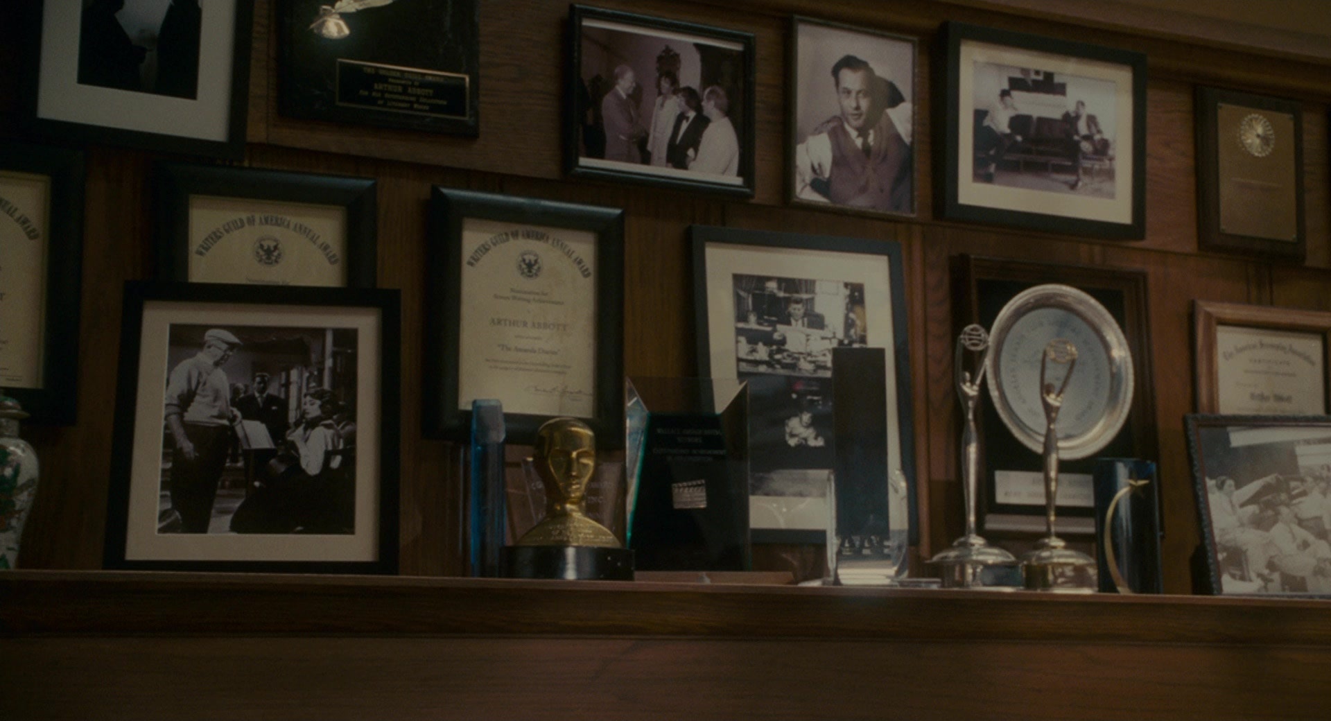 The Holiday (2006), wide, 1.85:1 — film still