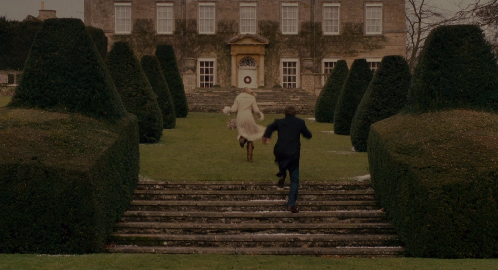 The Holiday (2006), wide, 1.85:1 — film still