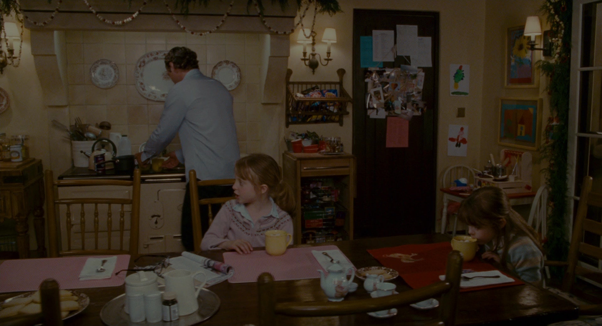 The Holiday (2006), wide, 1.85:1 — film still