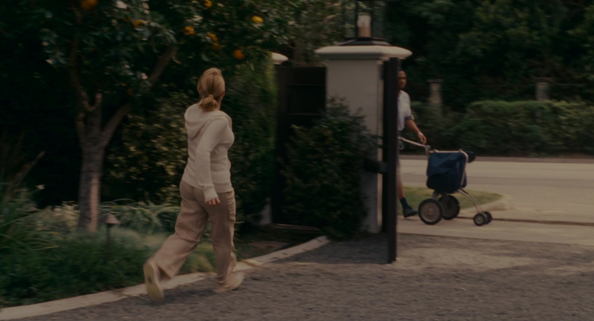 The Holiday (2006), wide, 1.85:1 — film still