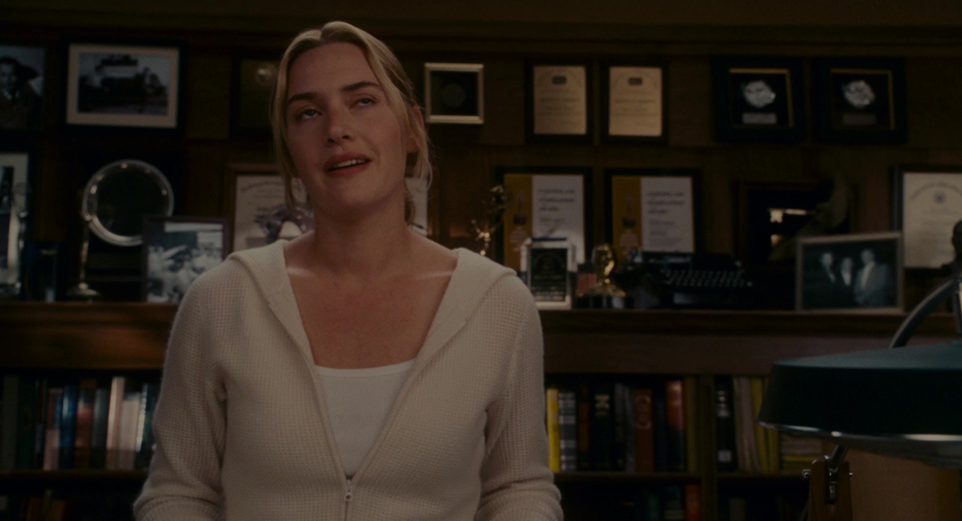 The Holiday (2006), wide, 1.85:1 — film still