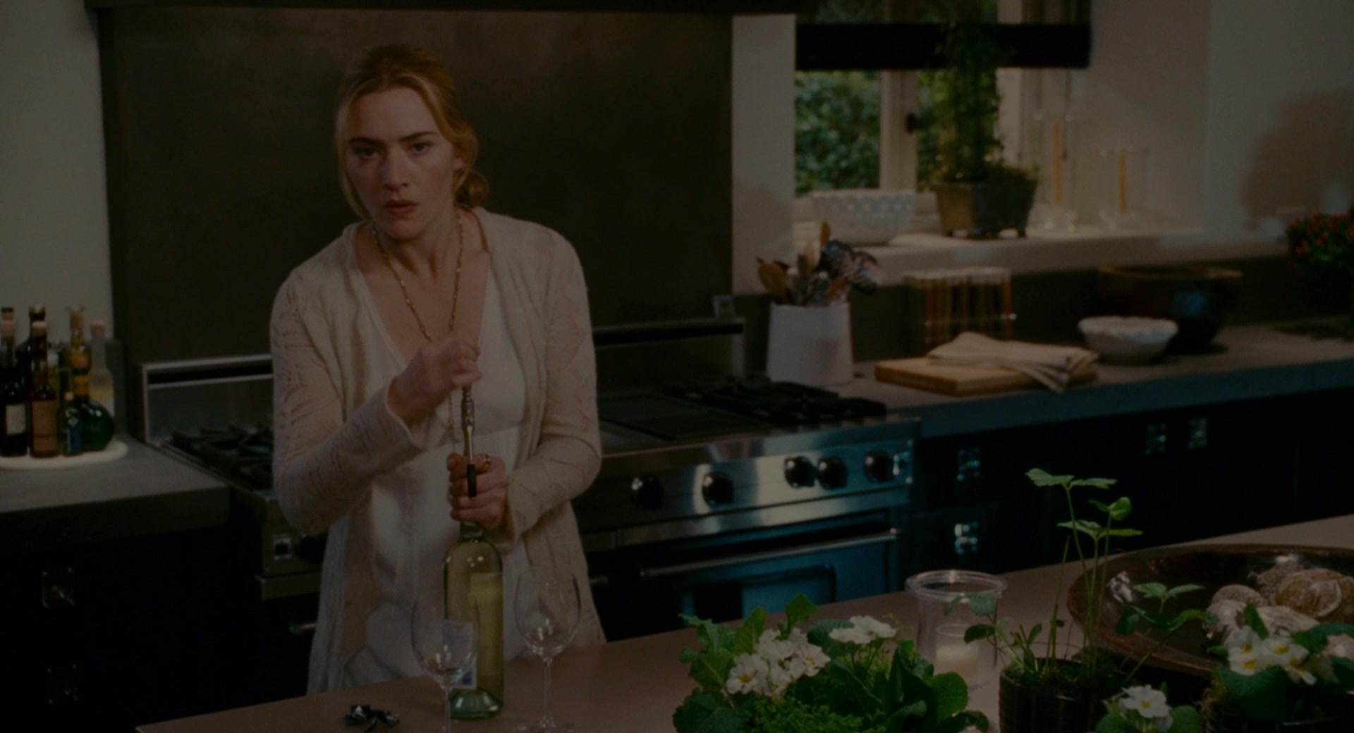The Holiday (2006), wide, 1.85:1 — film still