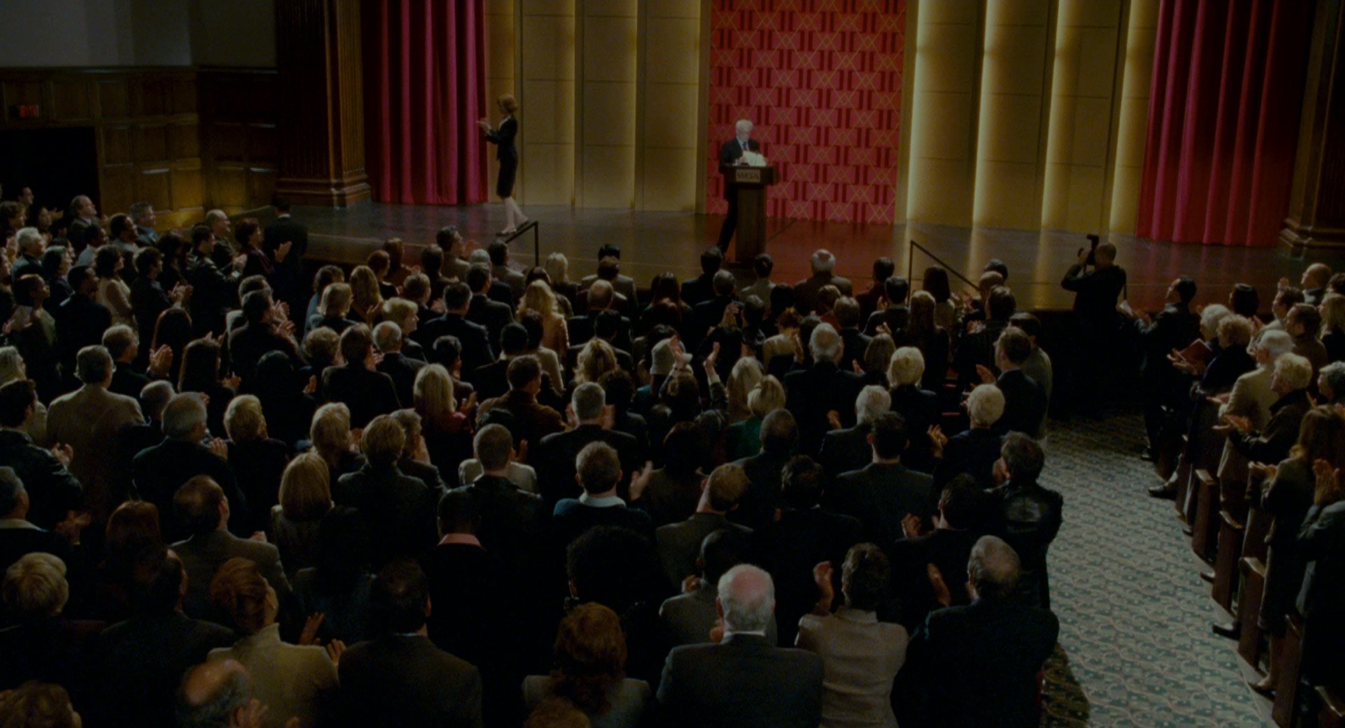 The Holiday (2006), wide, 1.85:1 — film still