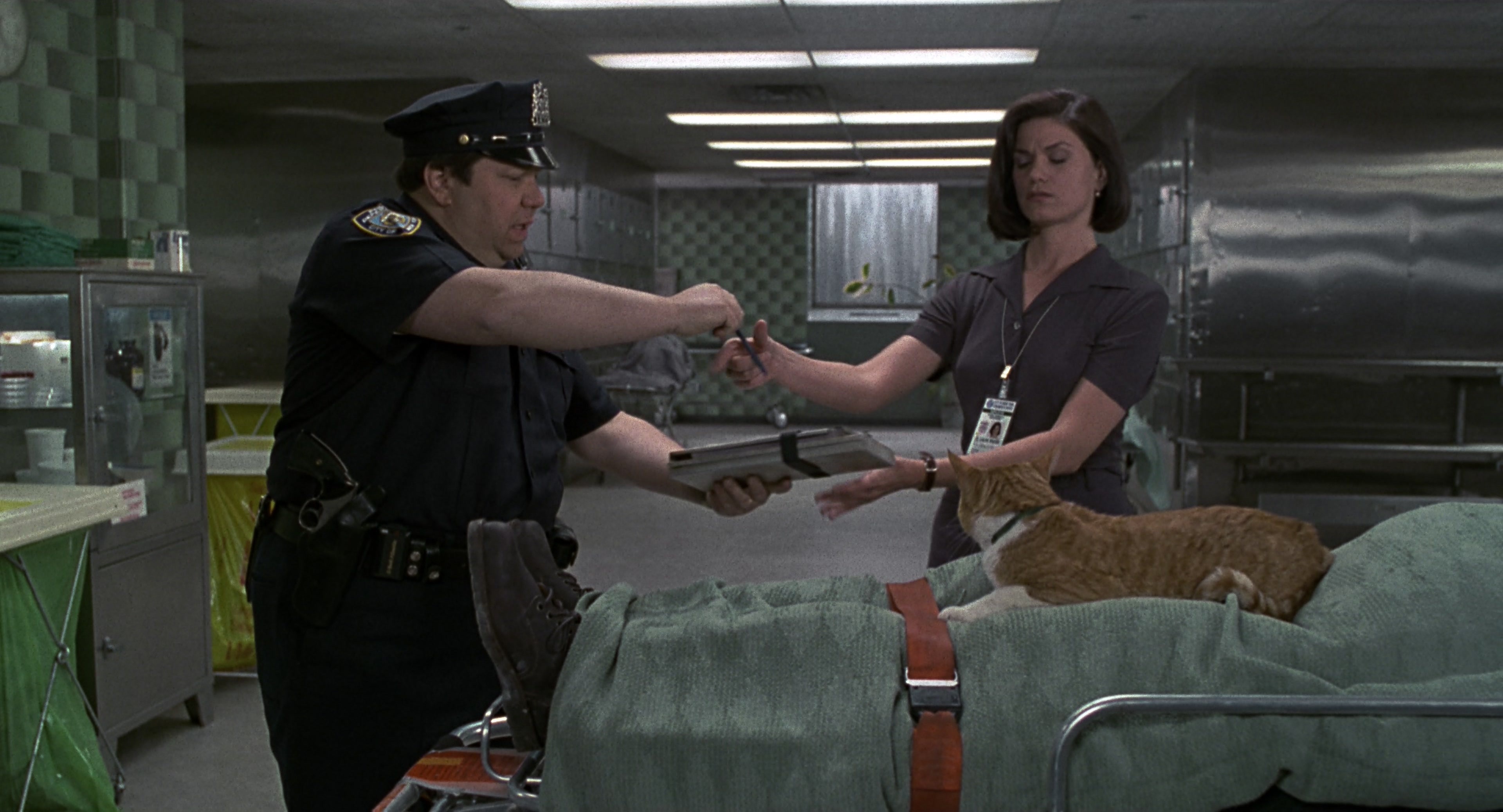 Men in Black (1997), wide, 1.85:1 — film still