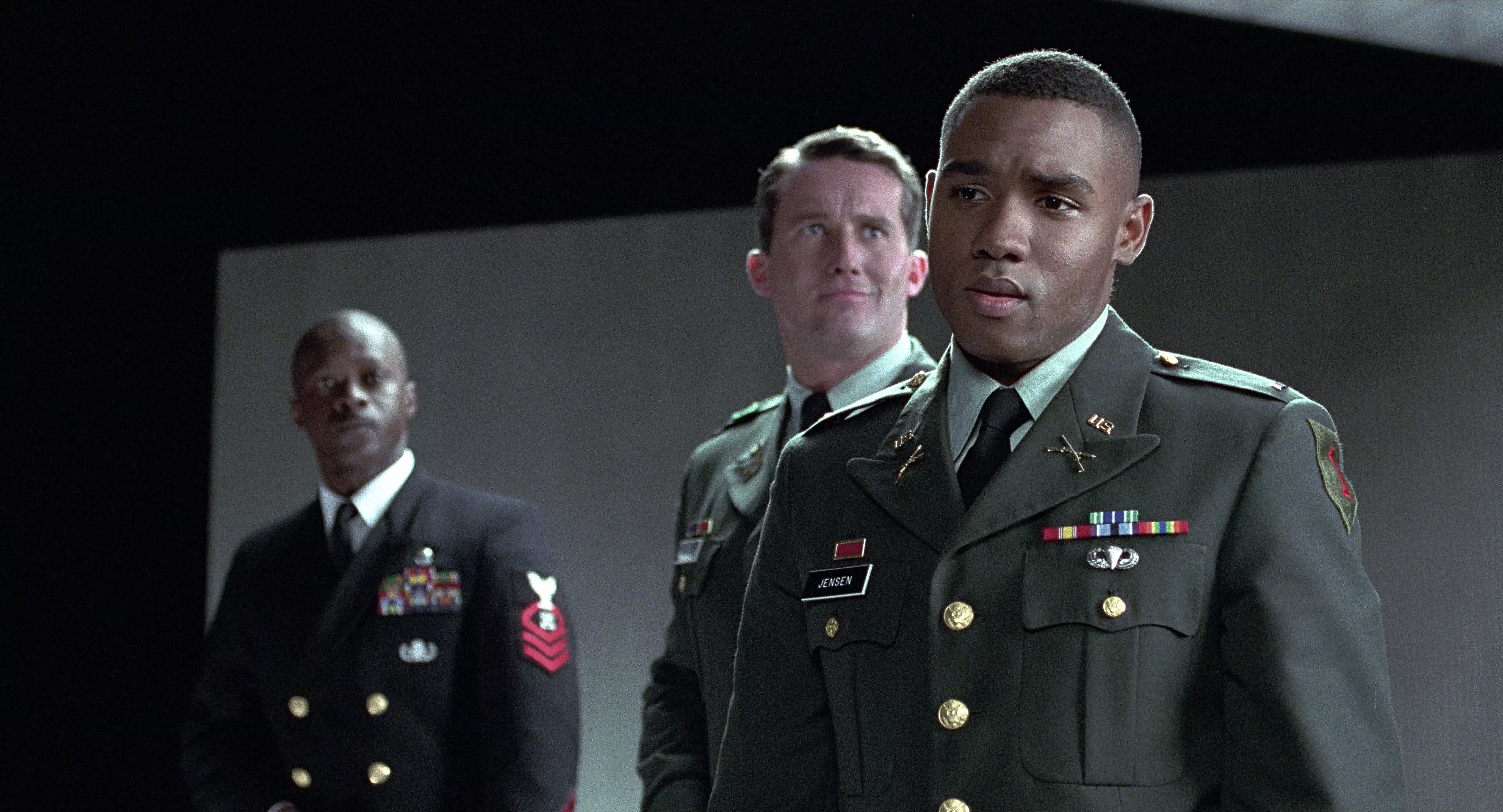 Men in Black (1997), wide, 1.85:1 — film still