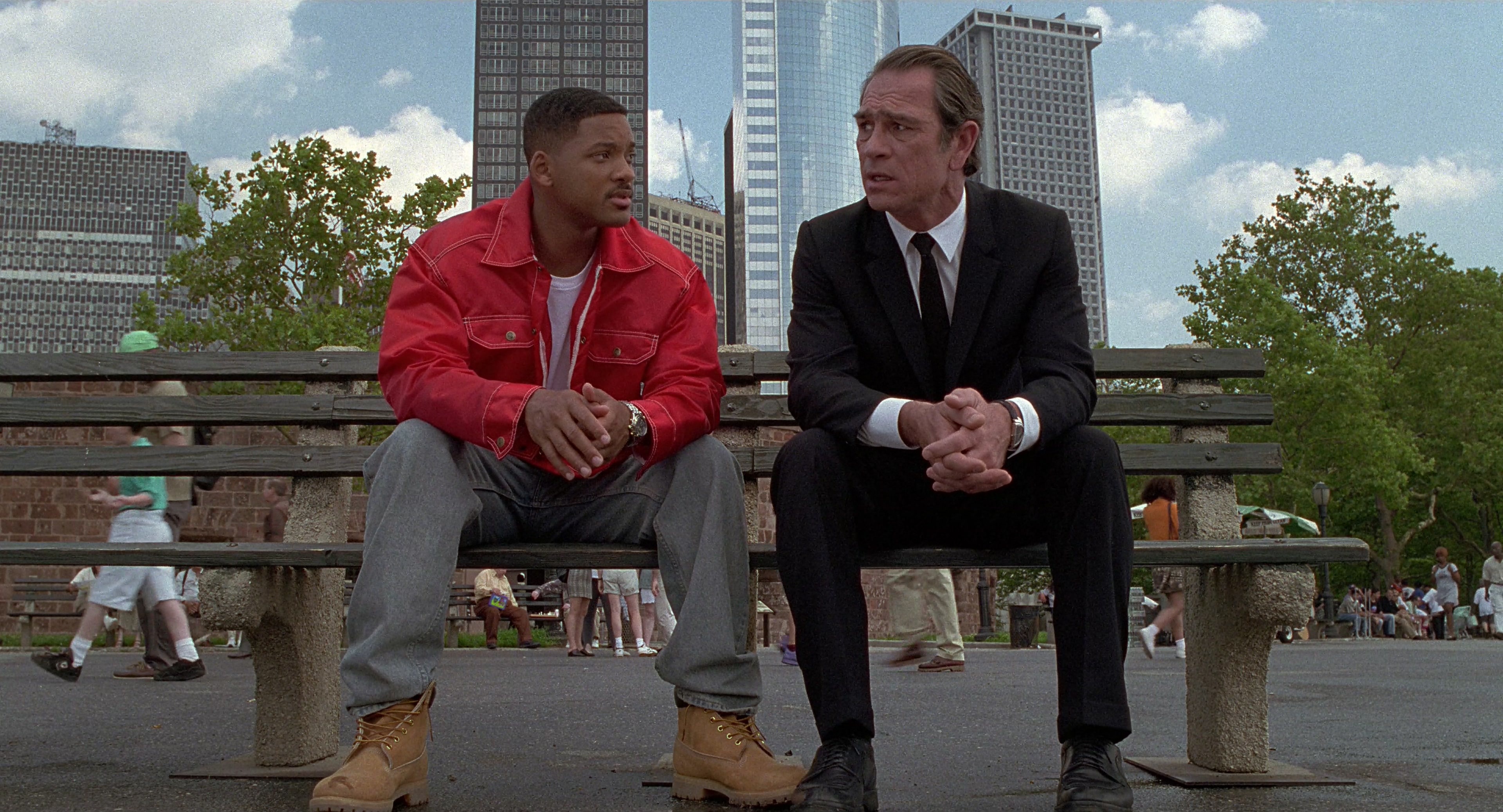 Men in Black (1997), wide, 1.85:1 — film still