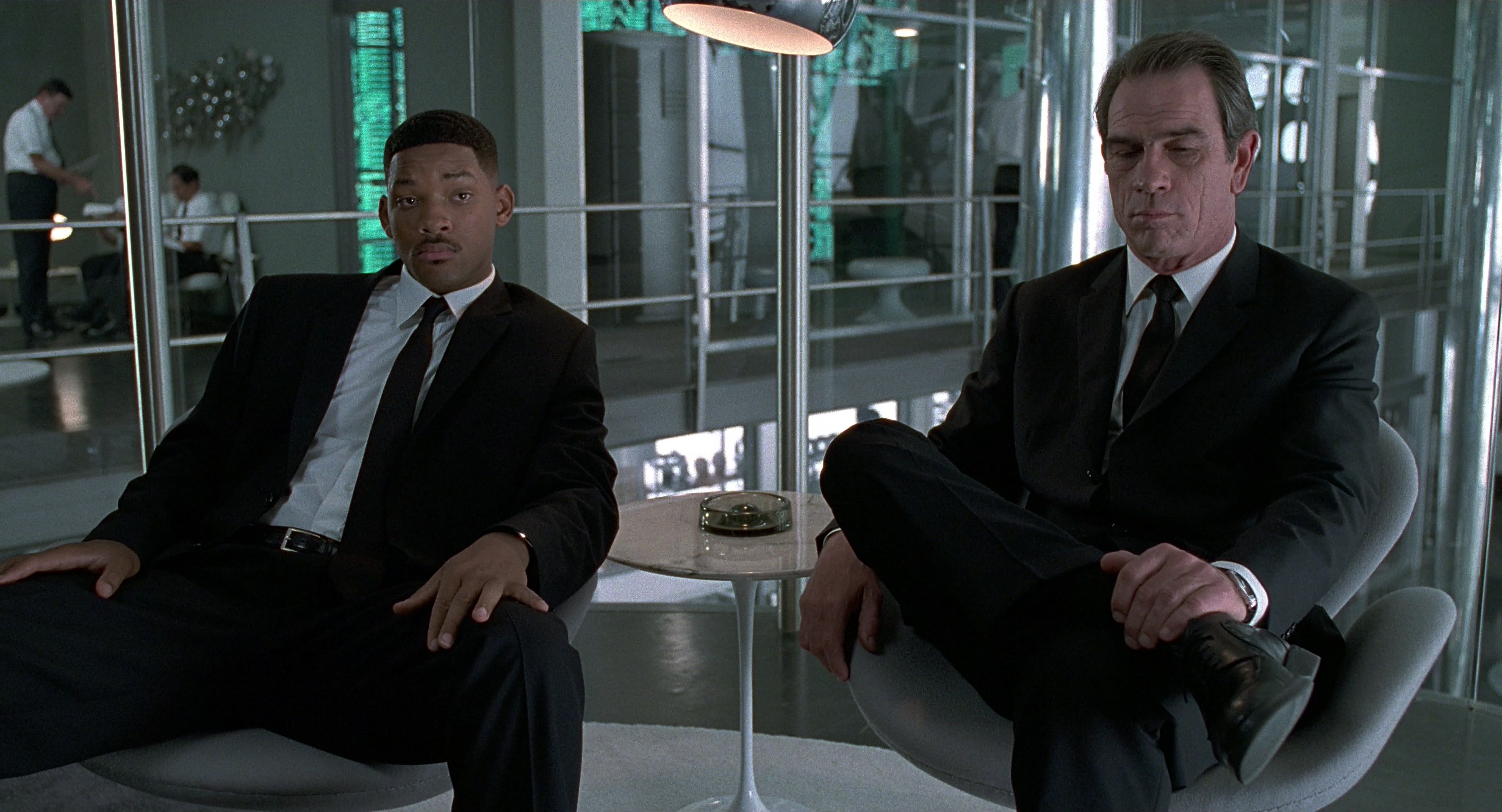 Men in Black (1997), wide, 1.85:1 — film still