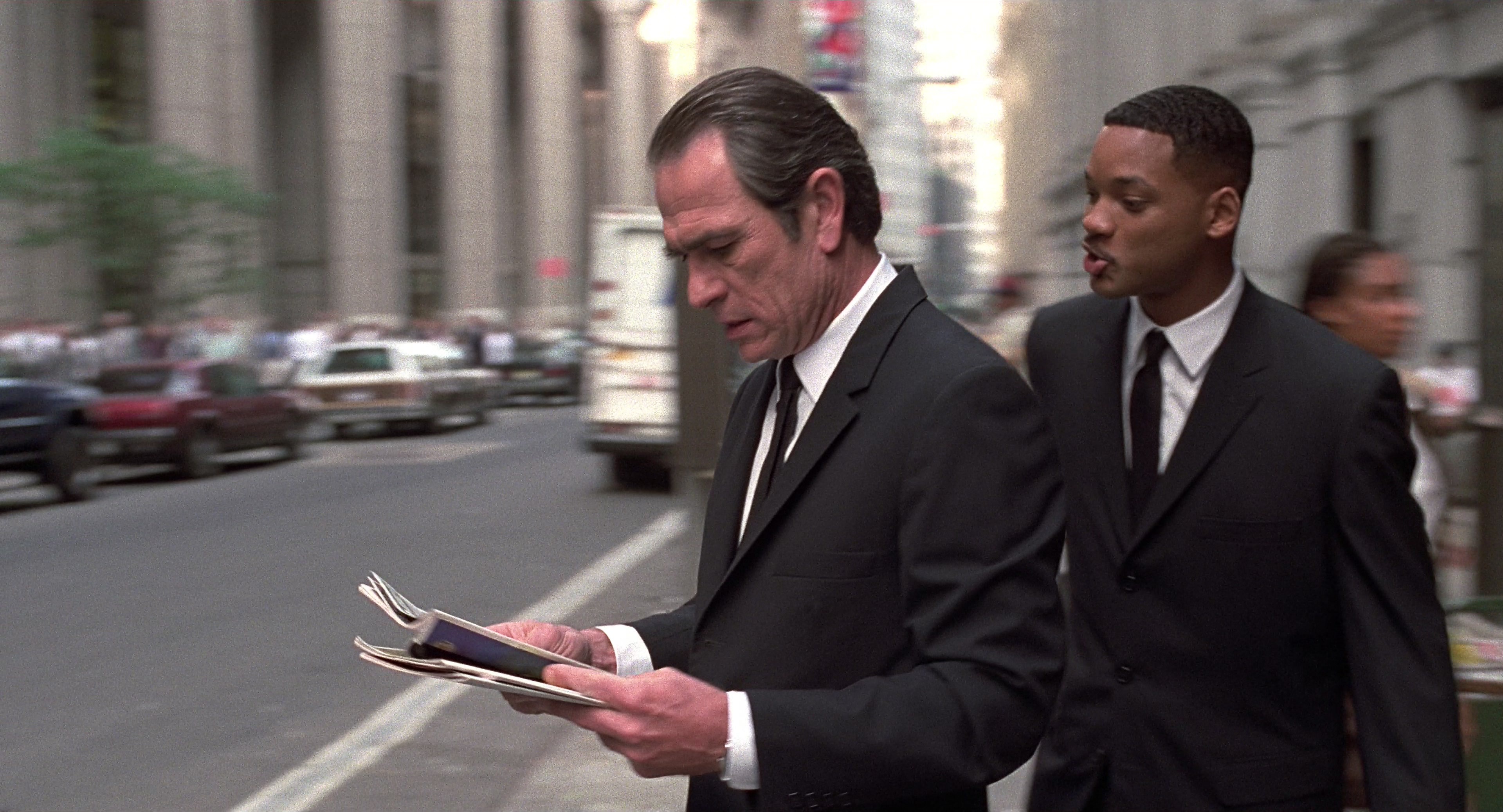 Men in Black (1997), wide, 1.85:1 — film still