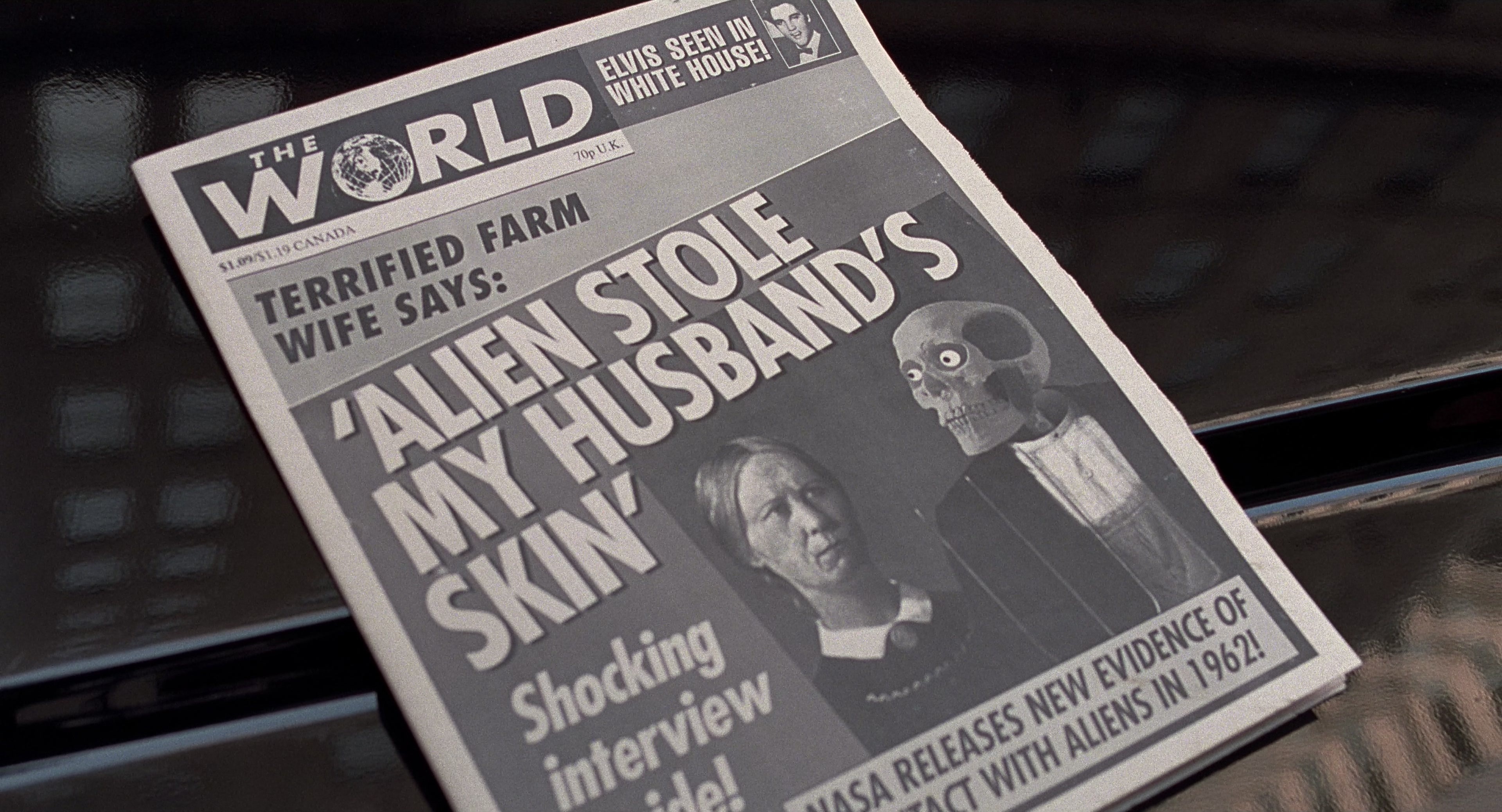 Men in Black (1997), wide, 1.85:1 — film still