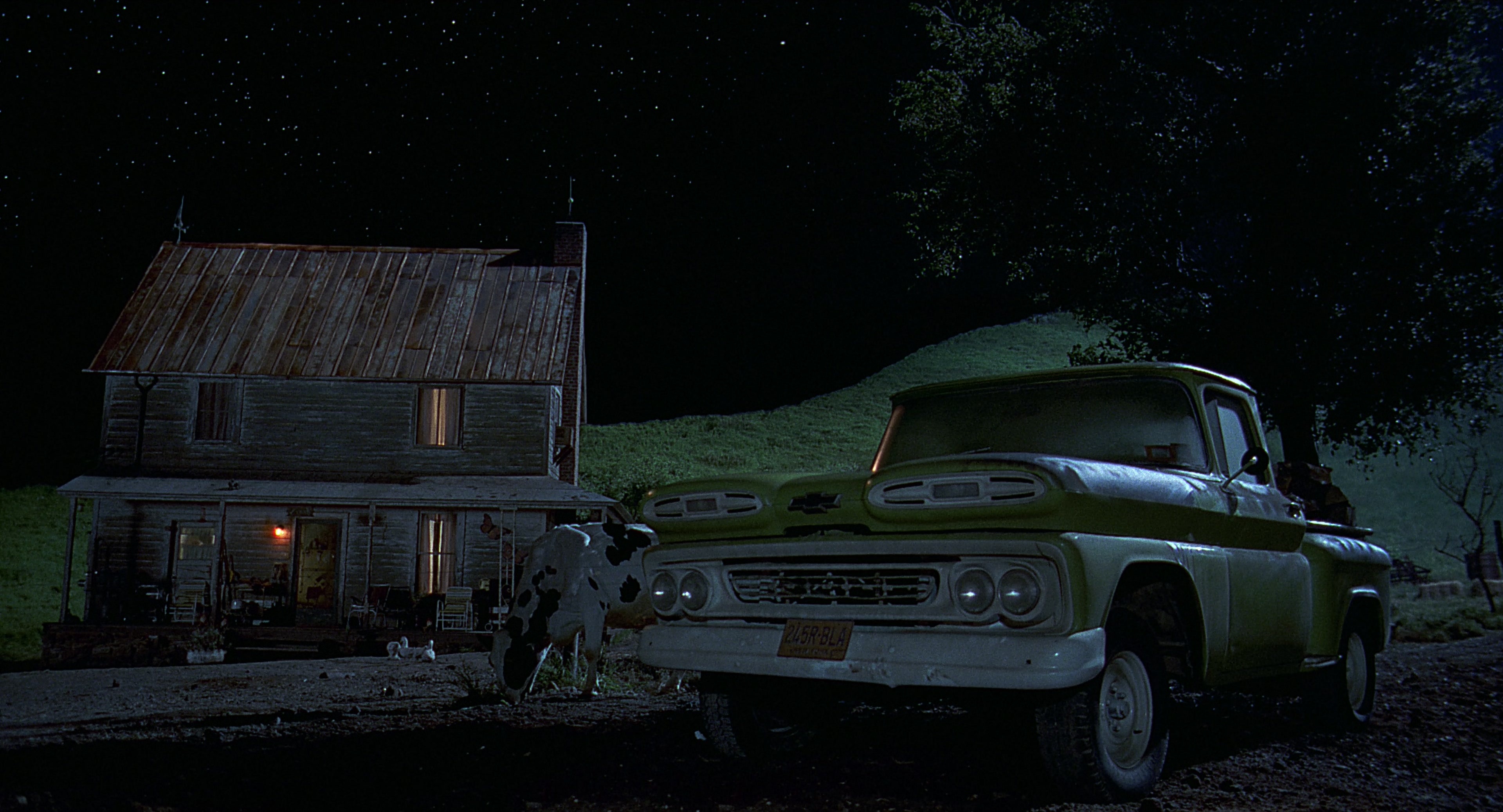 Men in Black (1997), wide, 1.85:1 — film still