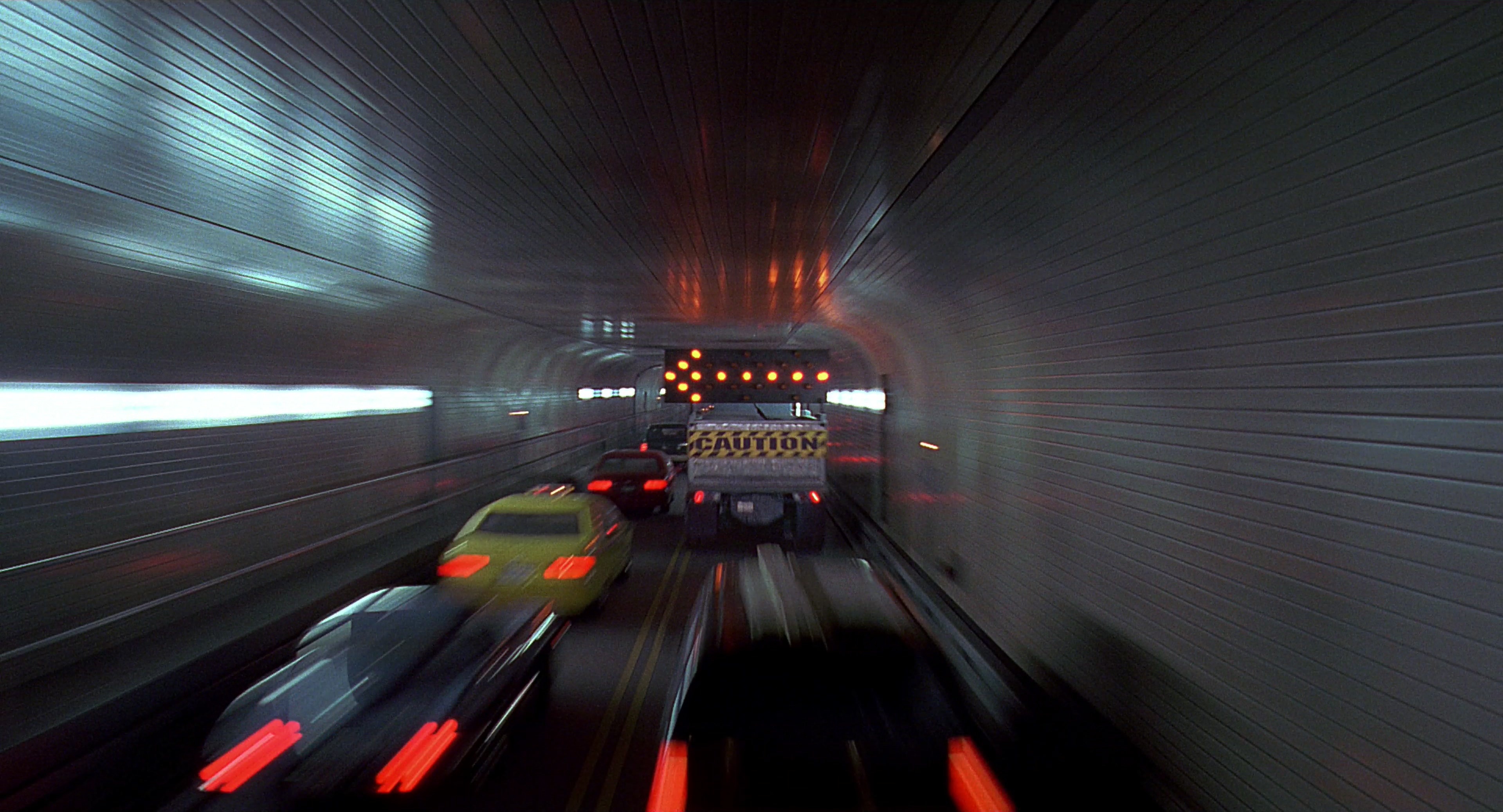 Men in Black (1997), wide, 1.85:1 — film still