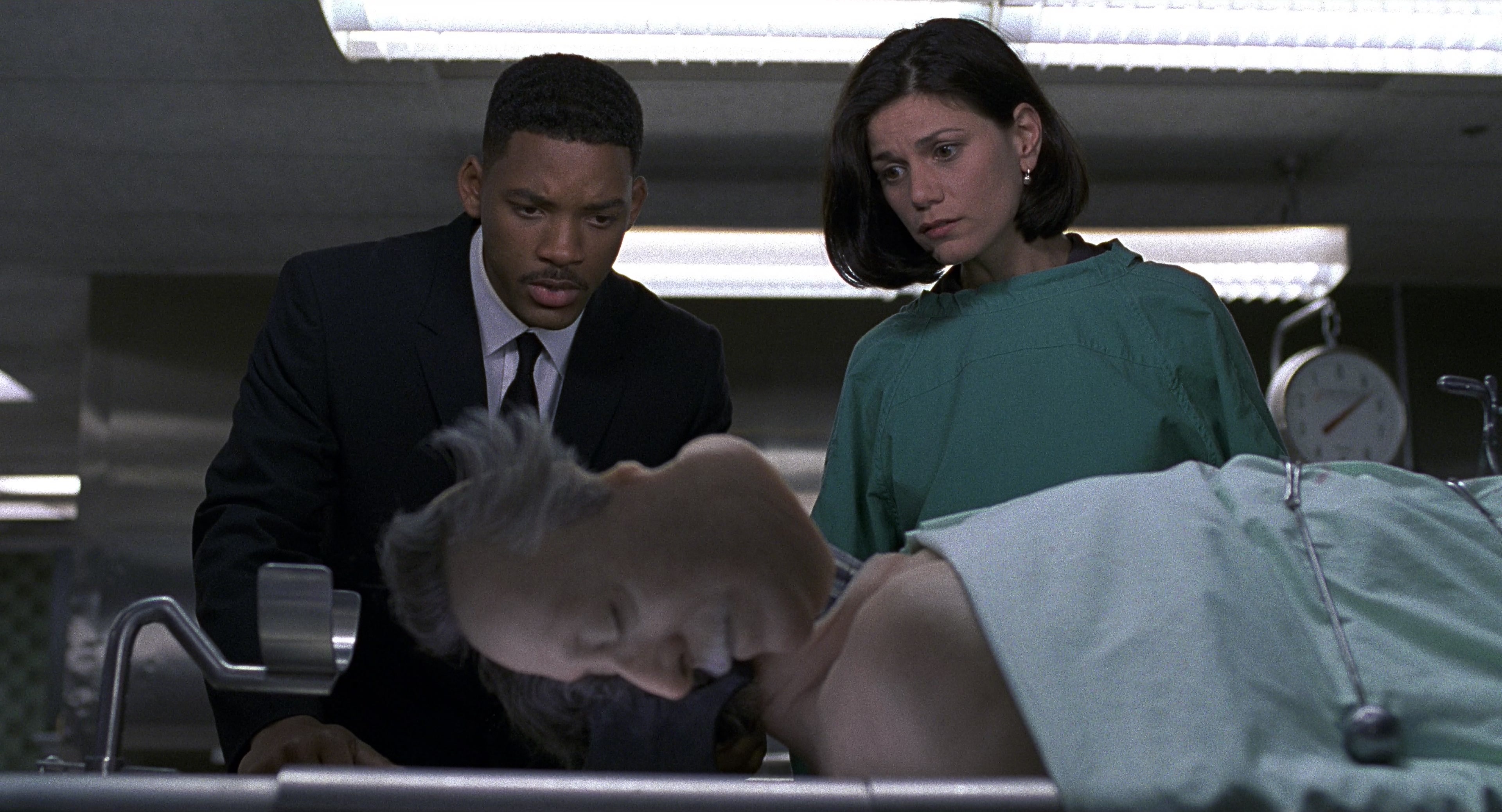 Men in Black (1997), wide, 1.85:1 — film still