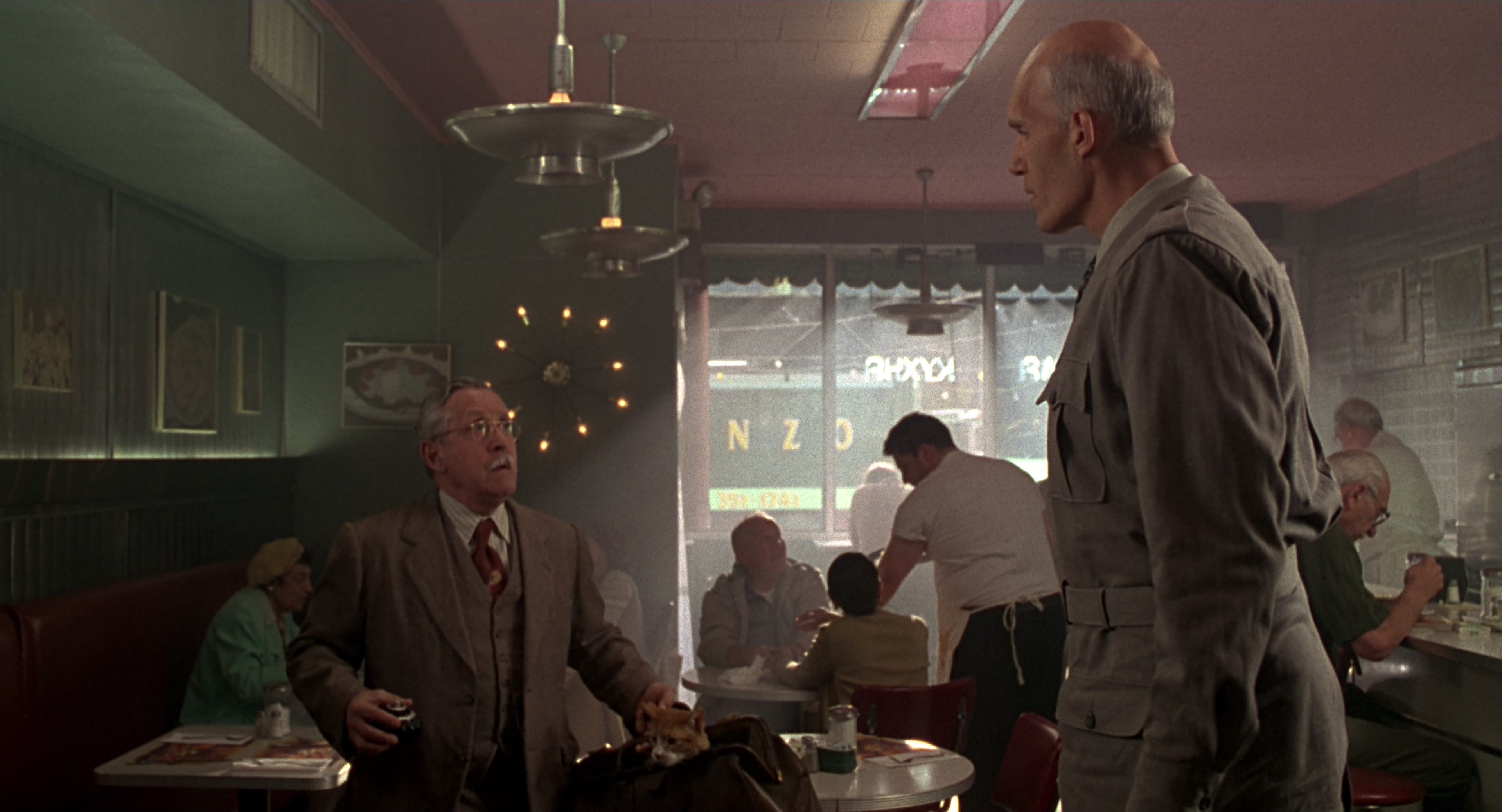 Men in Black (1997), wide, 1.85:1 — film still
