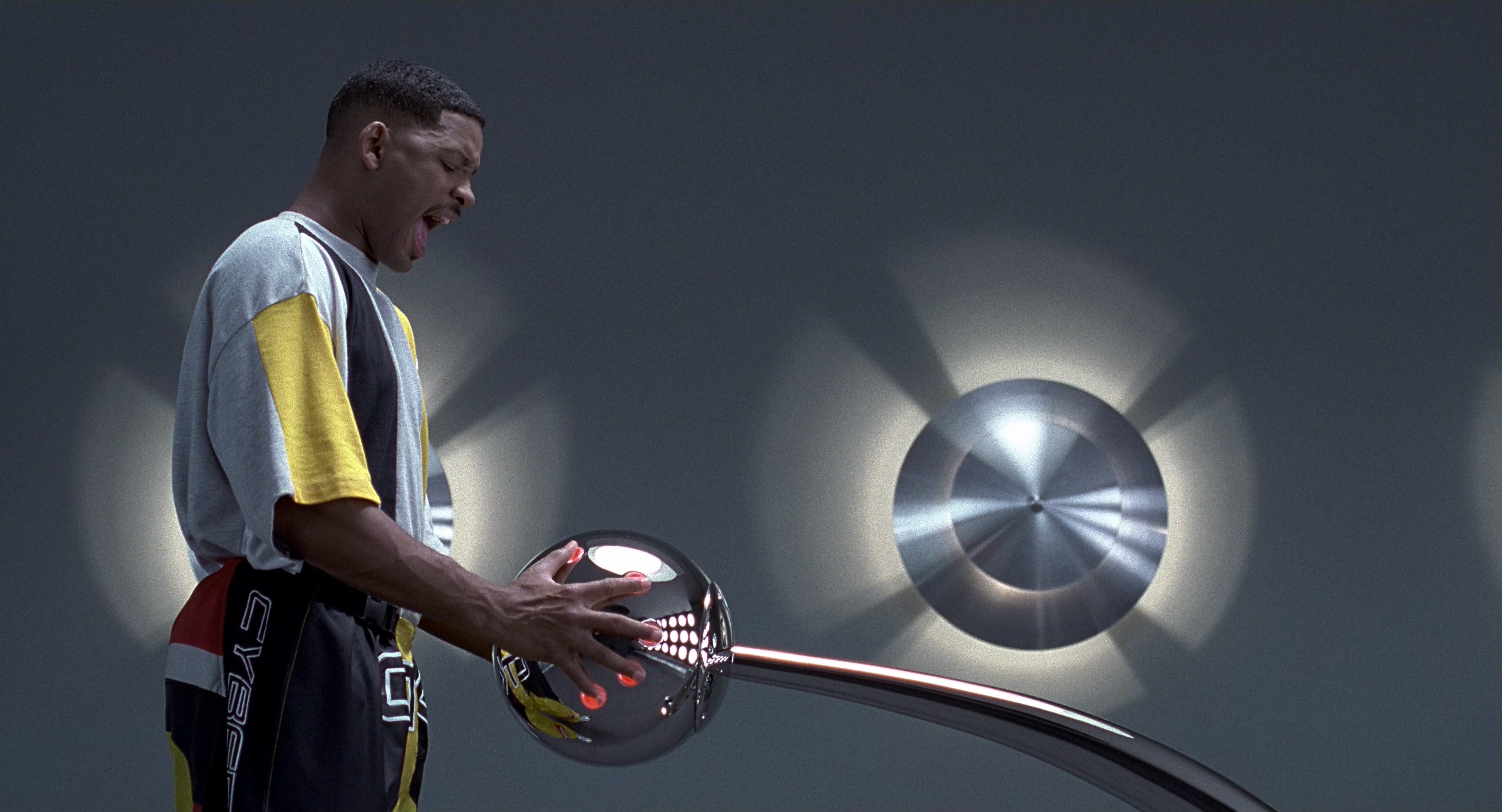 Men in Black (1997), medium, 1.85:1 — film still