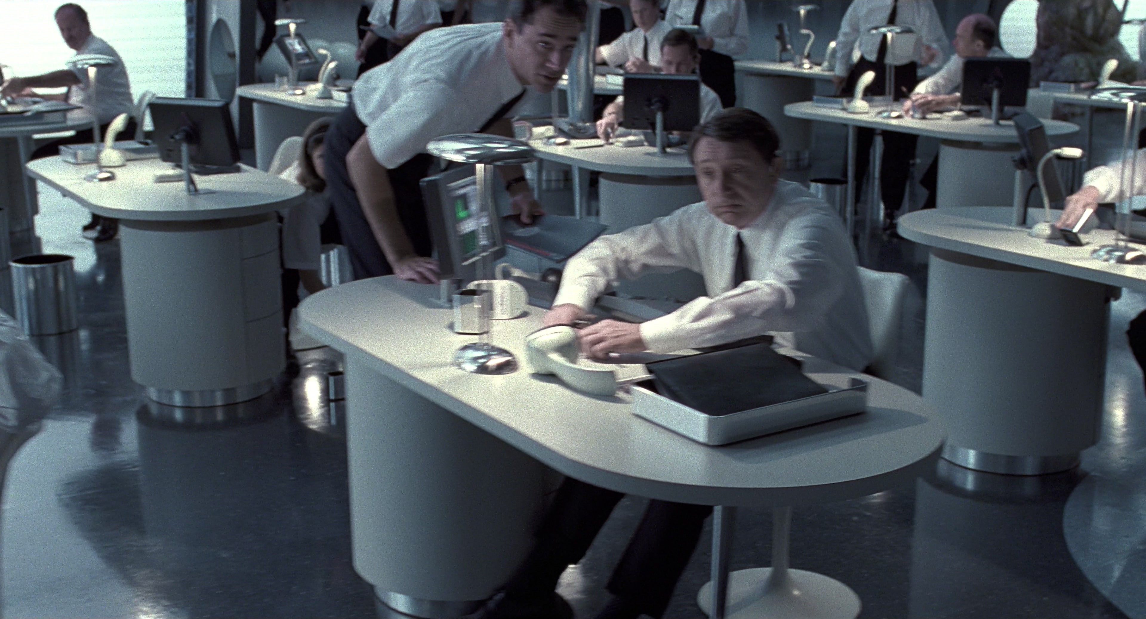 Men in Black (1997), wide, 1.85:1 — film still