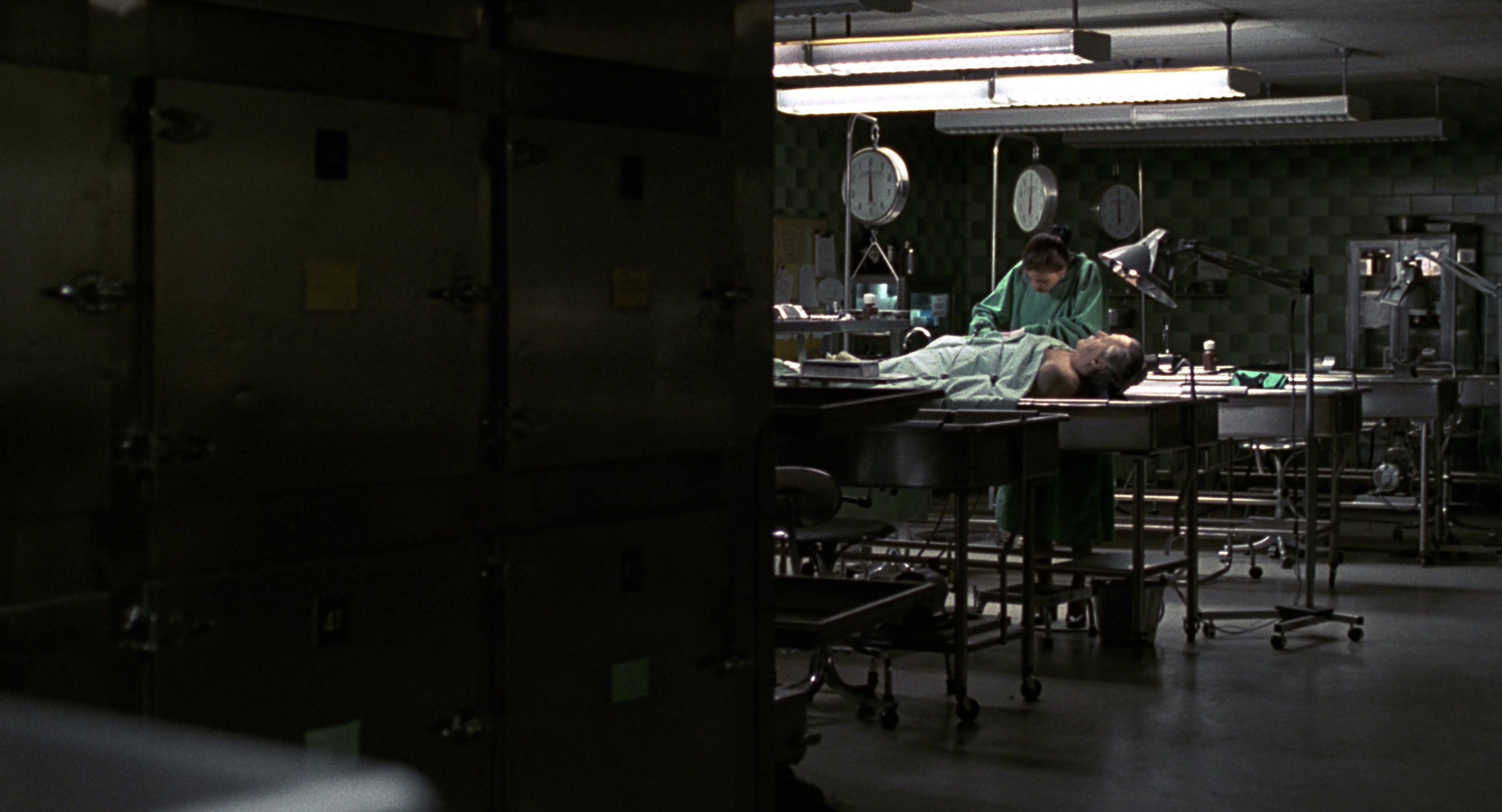 Men in Black (1997), wide, 1.85:1 — film still