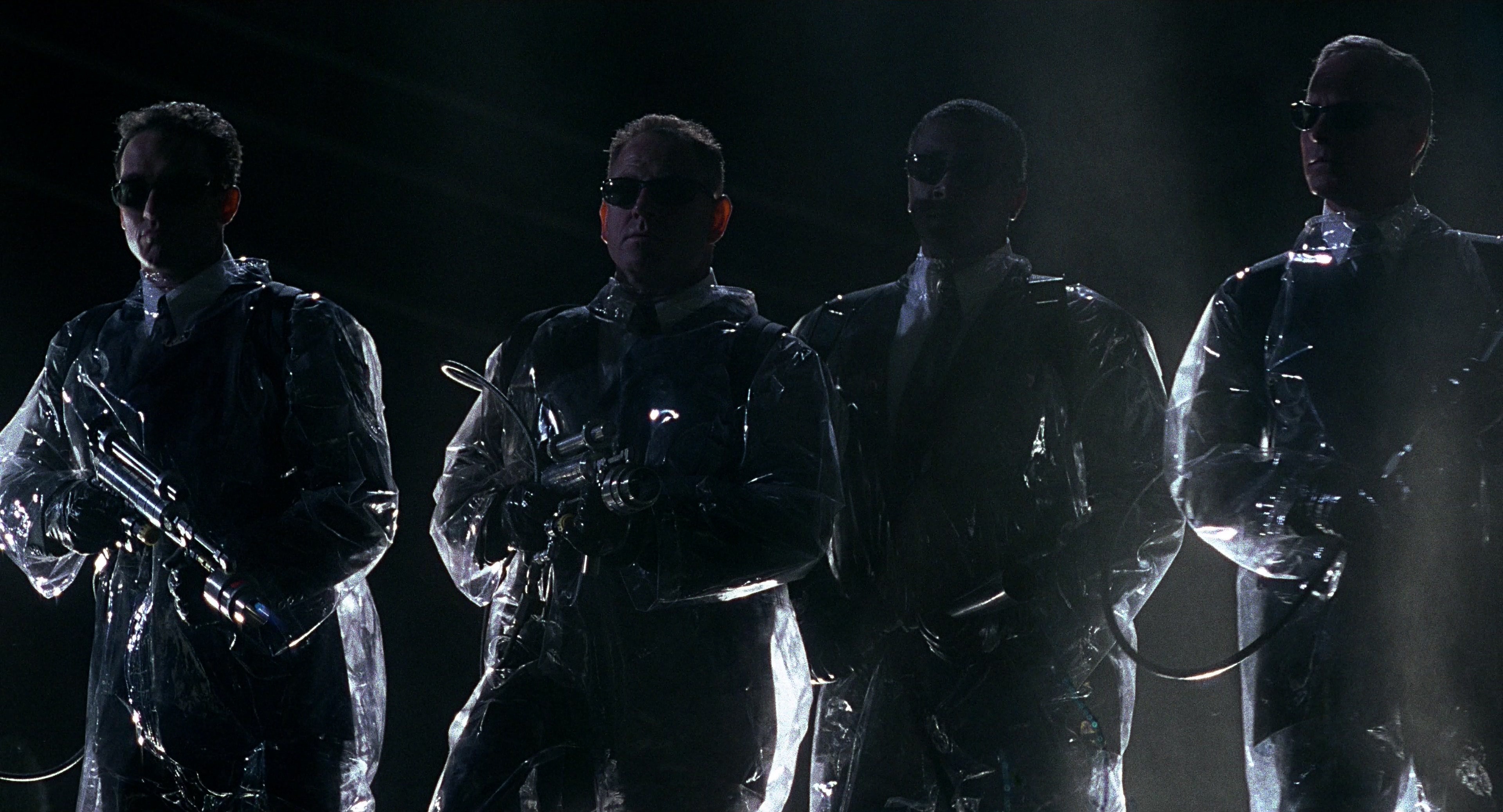 Men in Black (1997), wide, 1.85:1 — film still