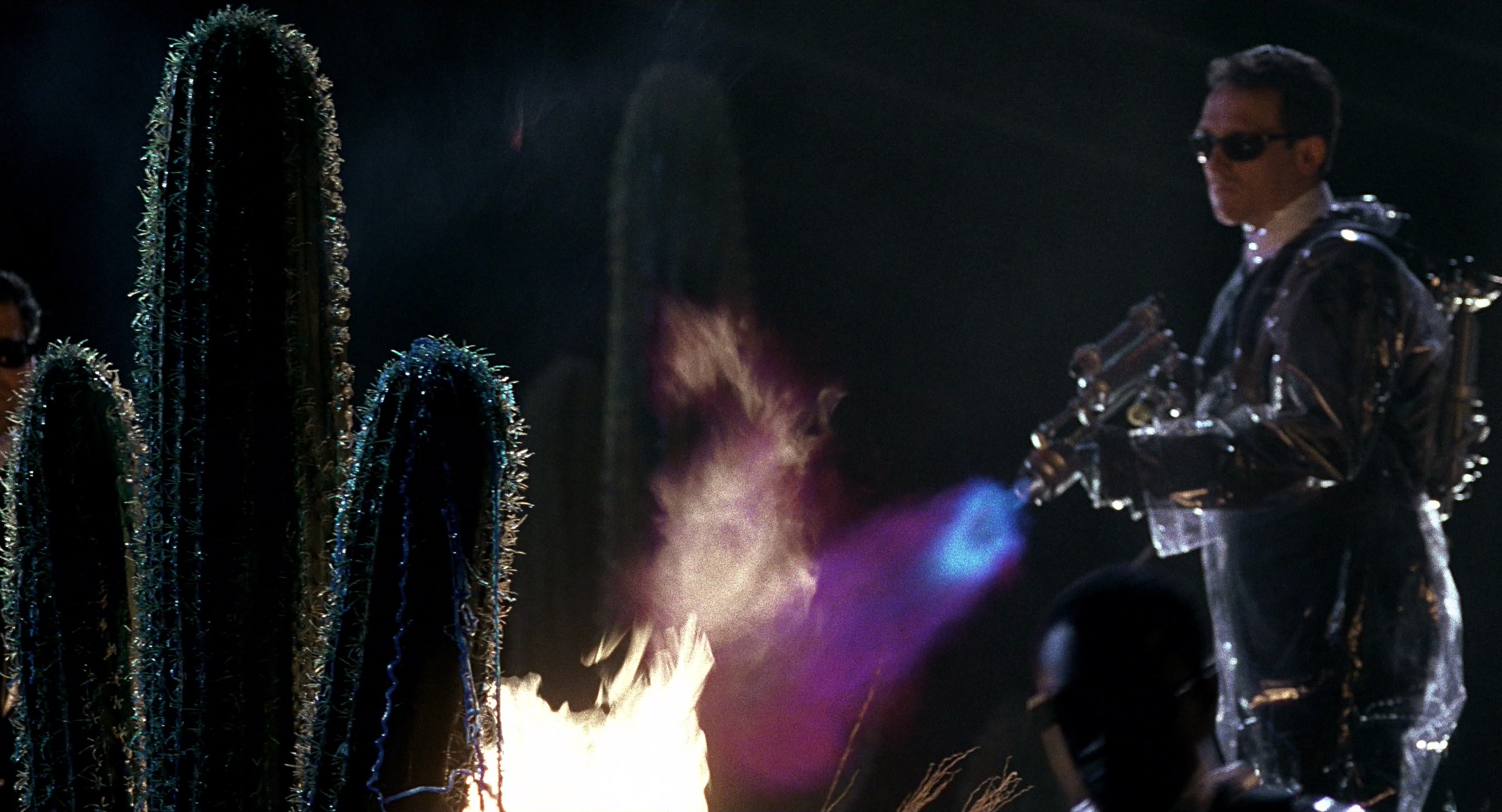 Men in Black (1997), wide, 1.85:1 — film still