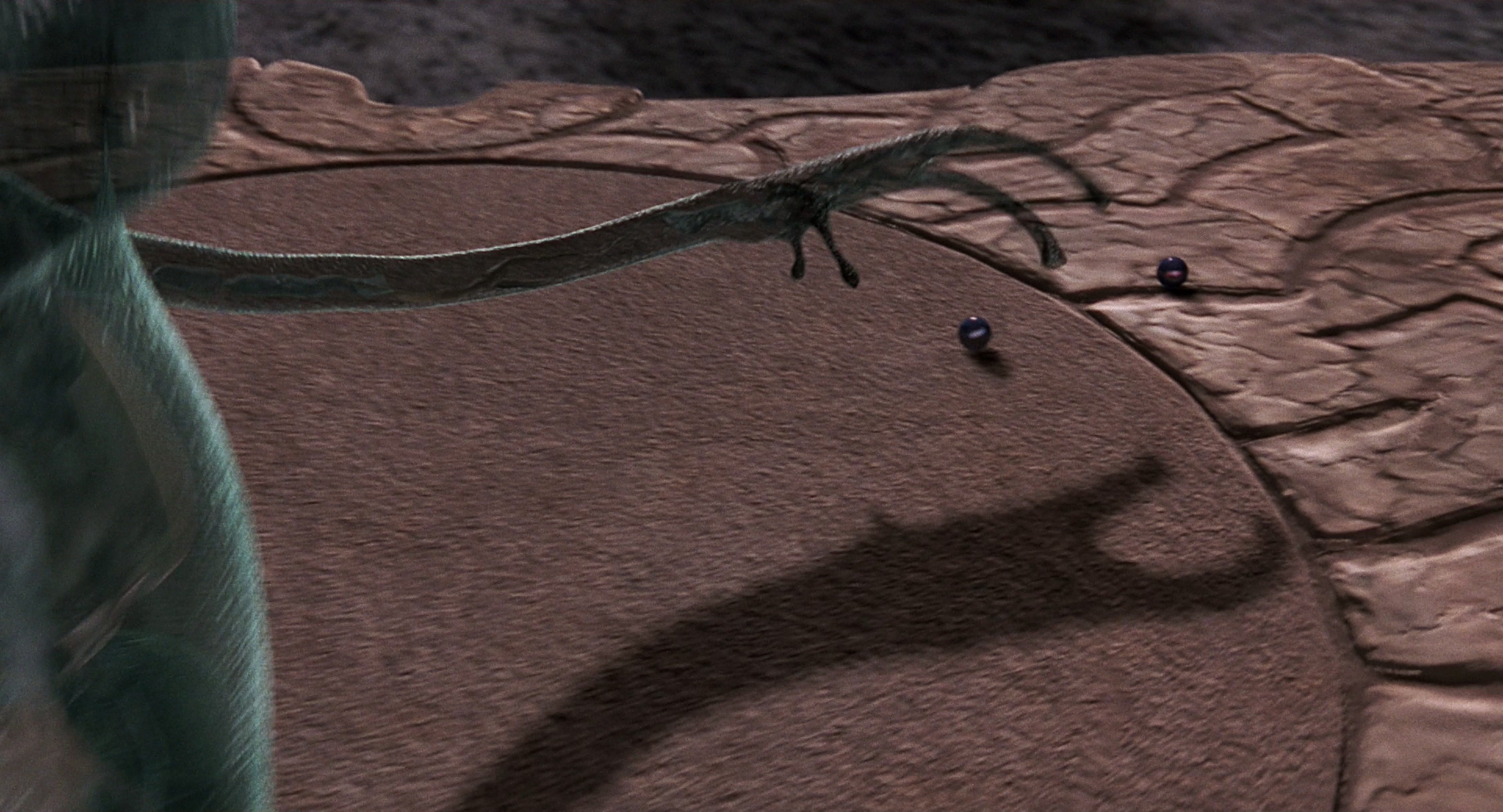 Men in Black (1997), wide, 1.85:1 — film still