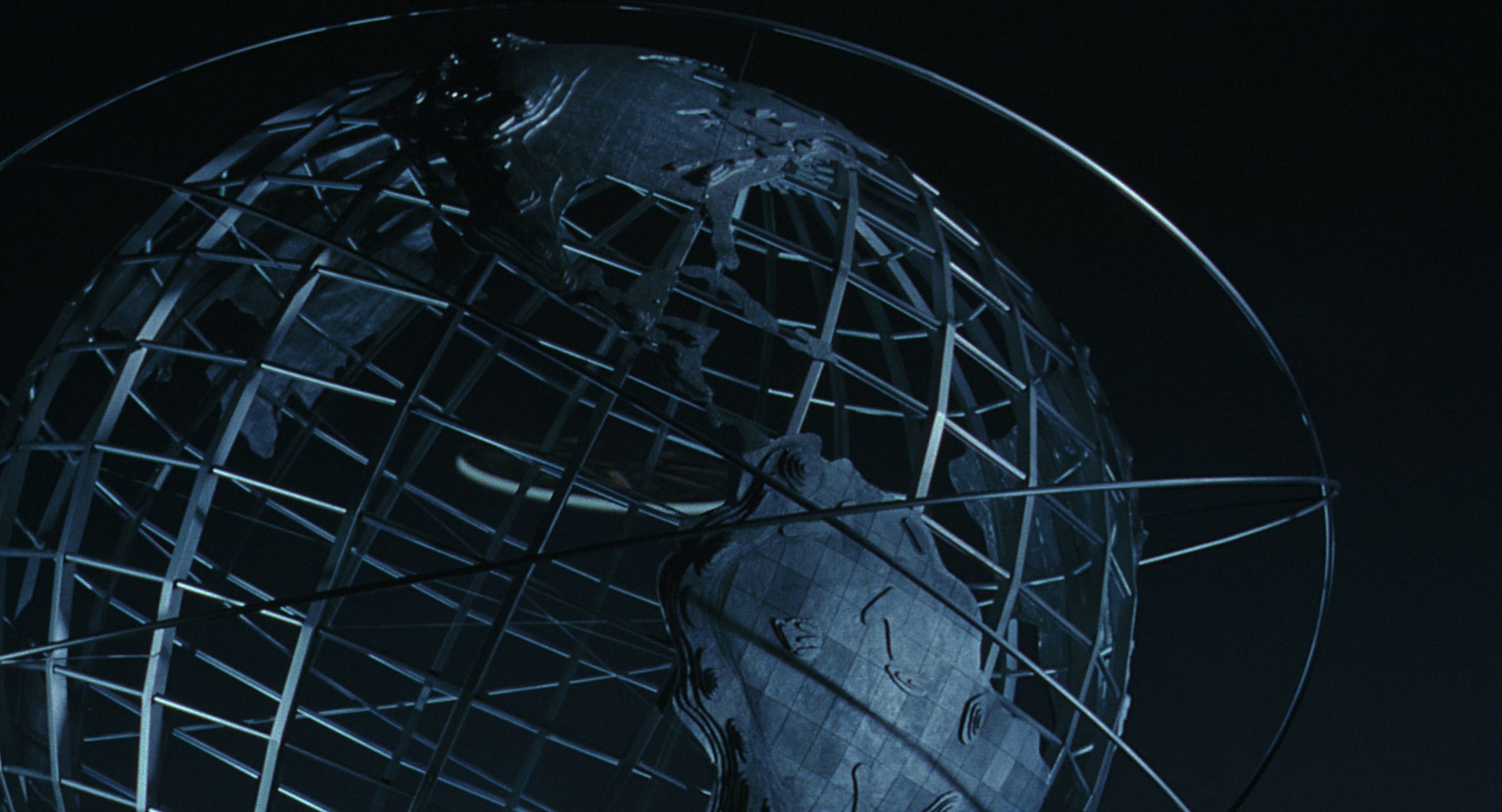 Men in Black (1997), wide, 1.85:1 — film still