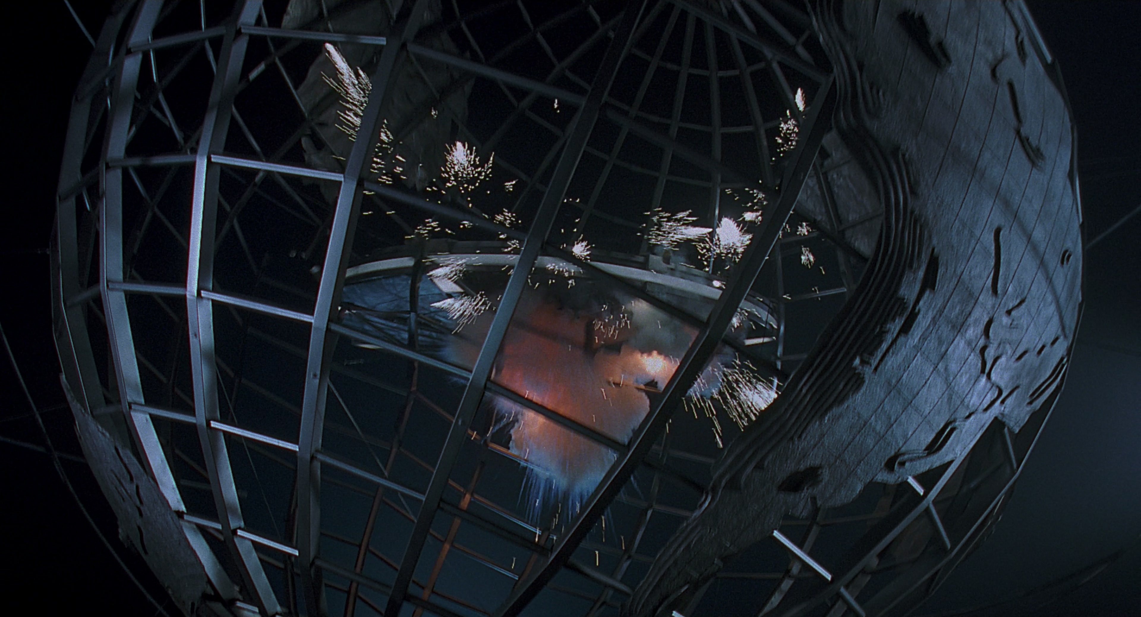 Men in Black (1997), unknown, 1.85:1 — film still