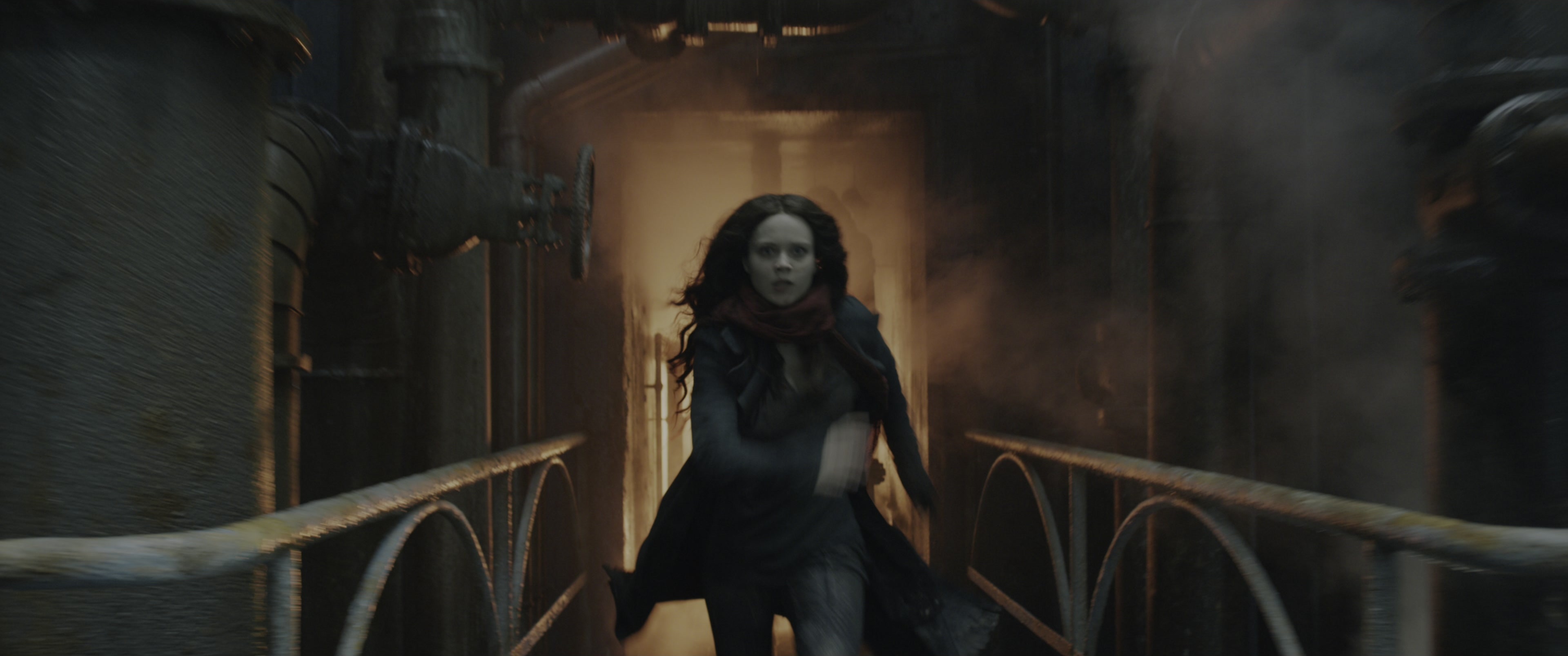Mortal Engines (2018), wide, 2.39:1 — film still