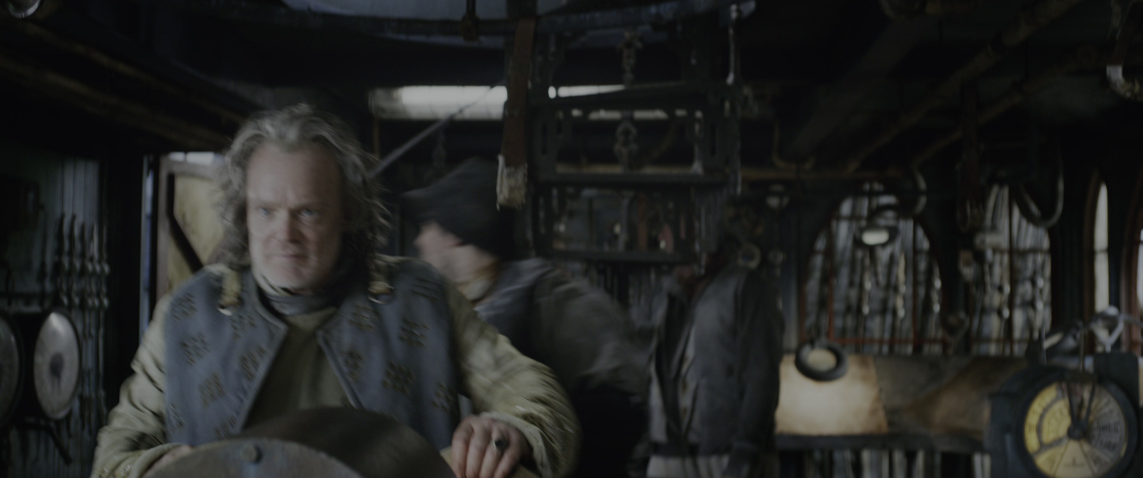 Mortal Engines (2018), wide, 2.39:1 — film still