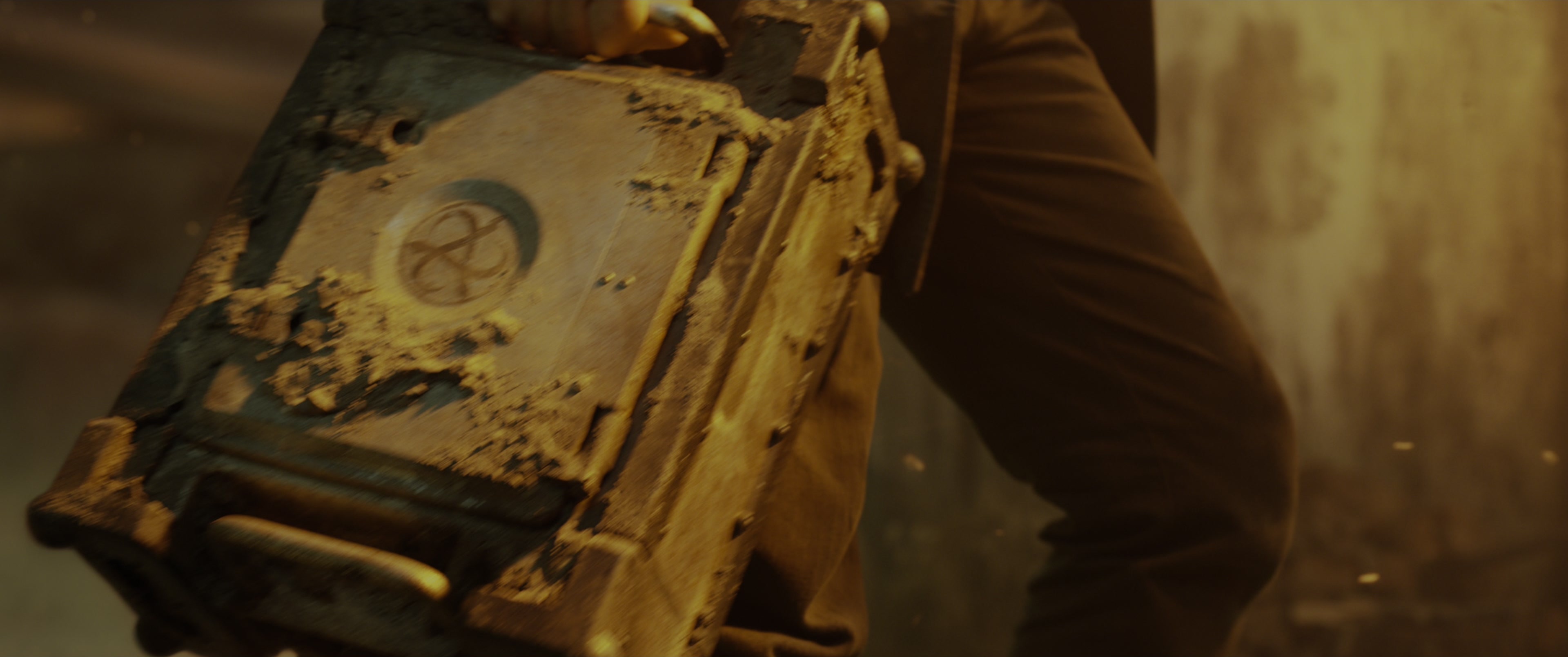 Mortal Engines (2018), wide, 2.39:1 — film still