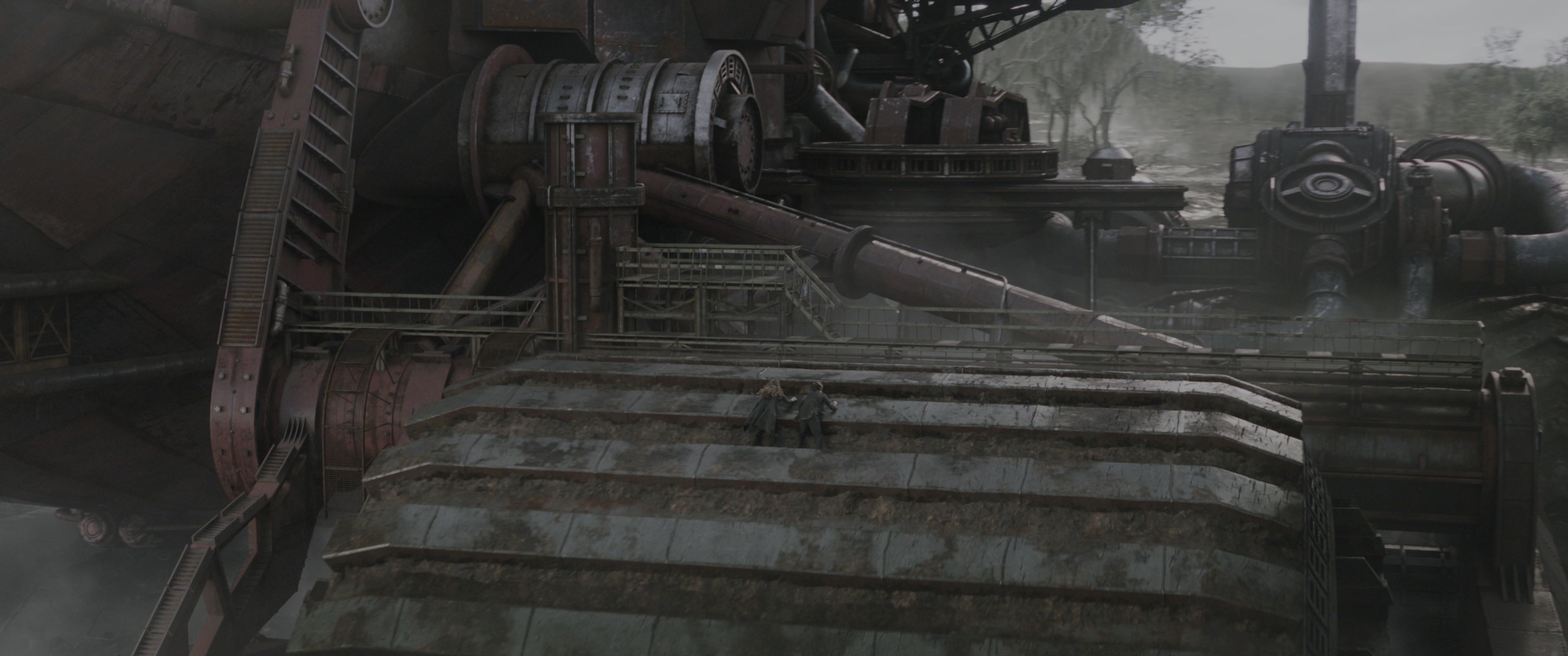 Mortal Engines (2018), wide, 2.39:1 — film still
