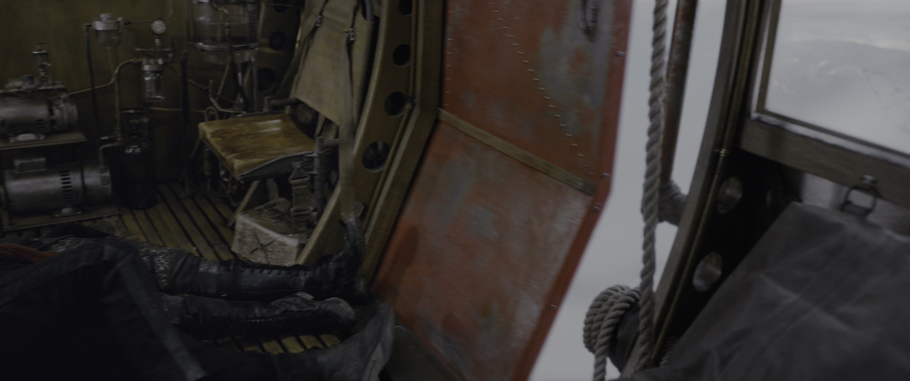 Mortal Engines (2018), wide, 2.39:1 — film still